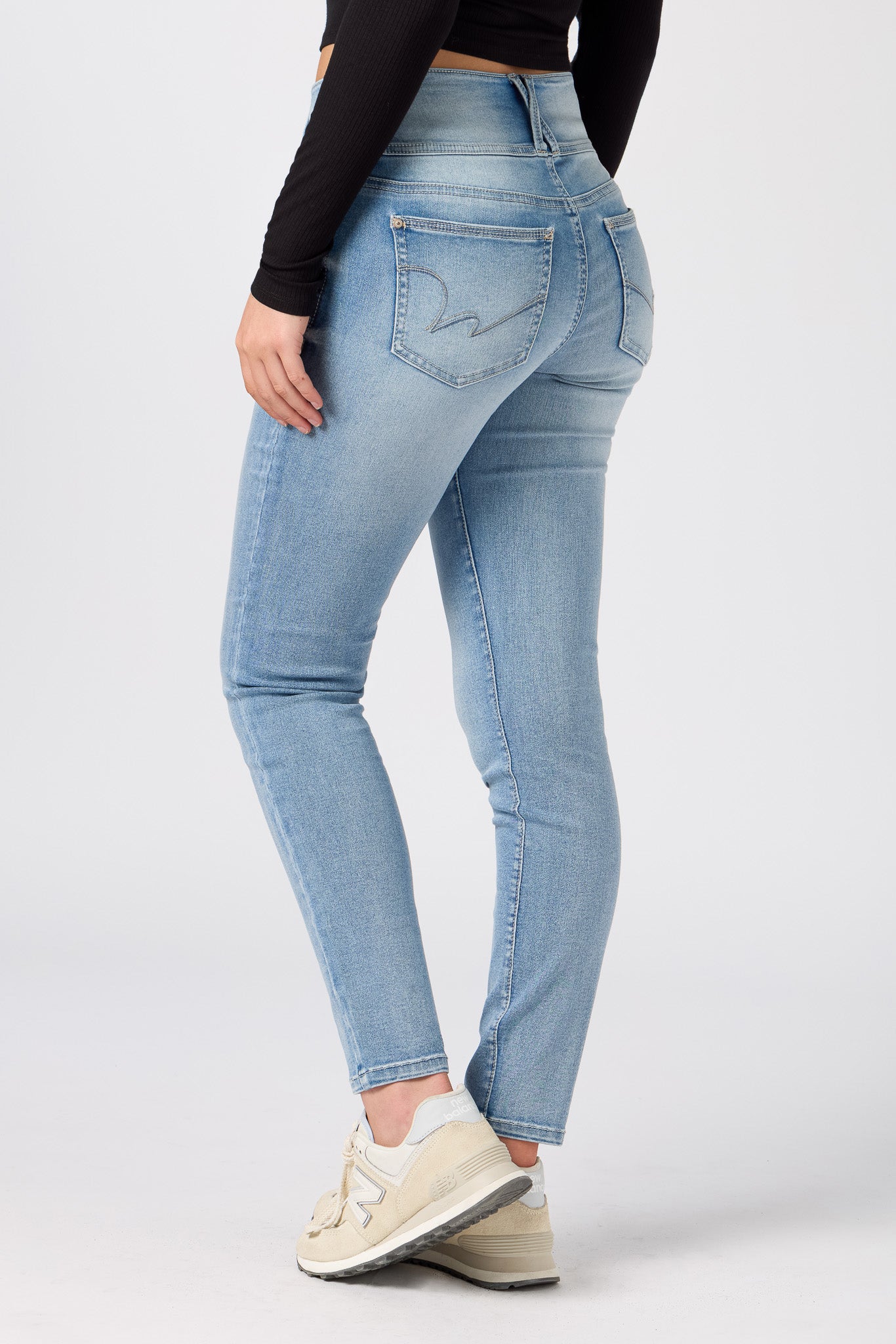 WallFlower InstaSoft Ariel Wash Sassy Skinny High-Rise Jegging