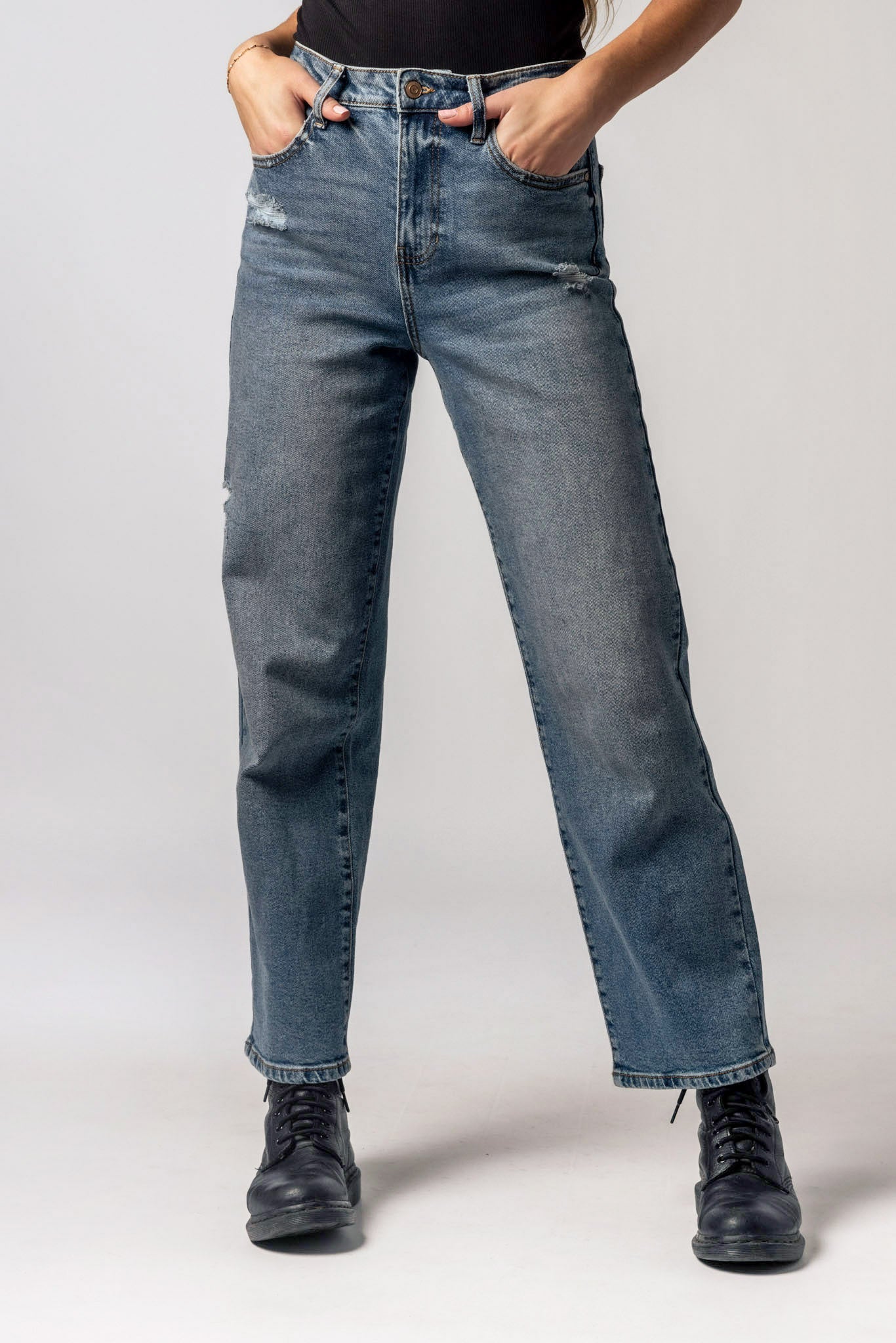 Celebrity Pink Emaline Wash High-Rise Straight-Leg Jean