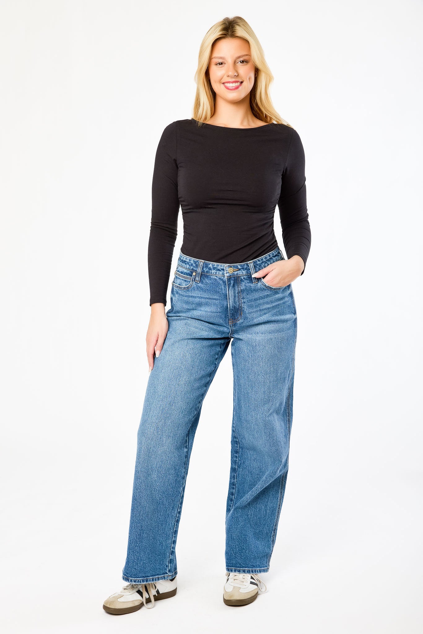 Celebrity Pink Medium Wash Mid-Rise Wide-Leg Jean