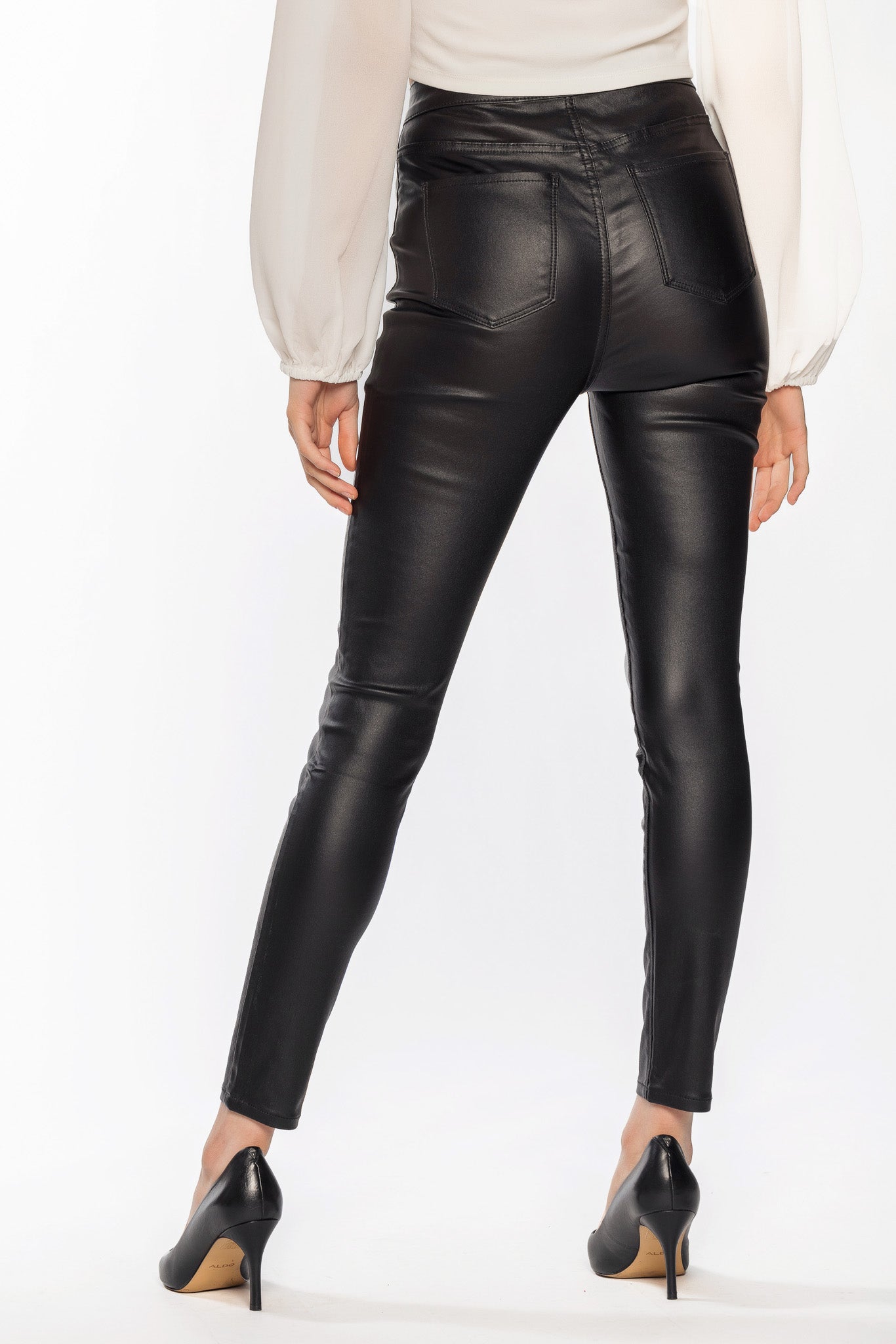 Almost Famous High-Rise Skinny Pant