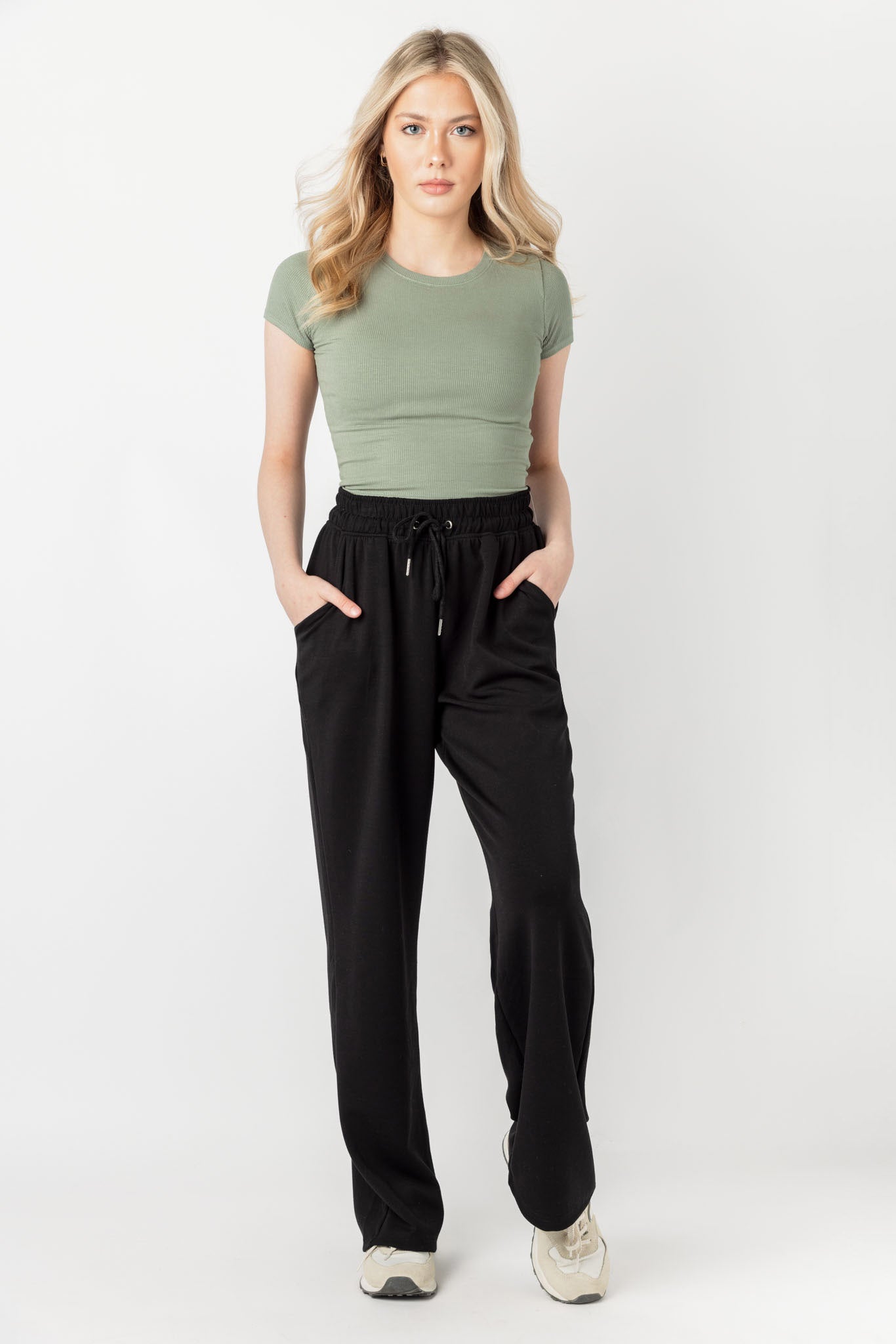 Pantalon à jambe large en modal doux