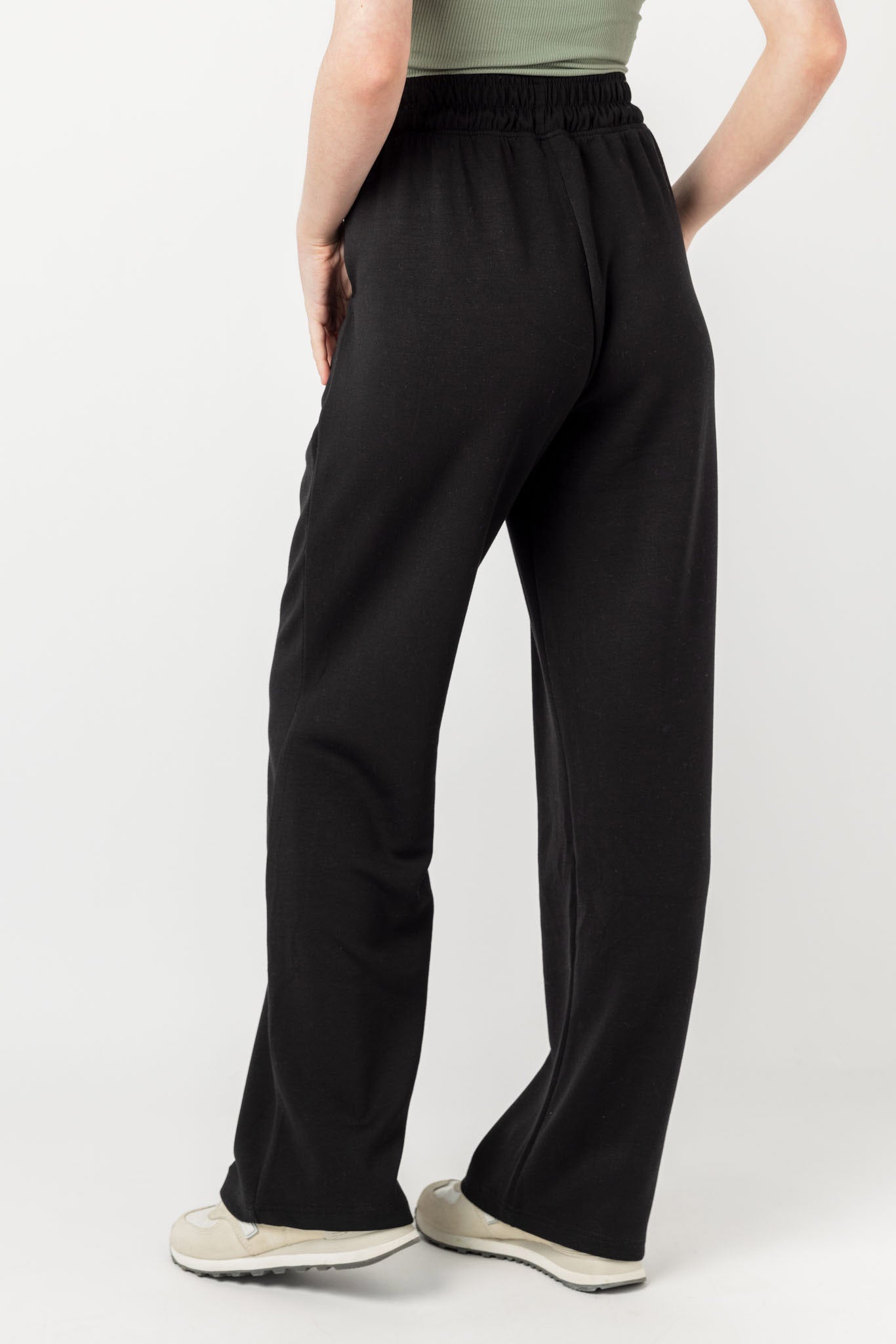 Pantalon à jambe large en modal doux