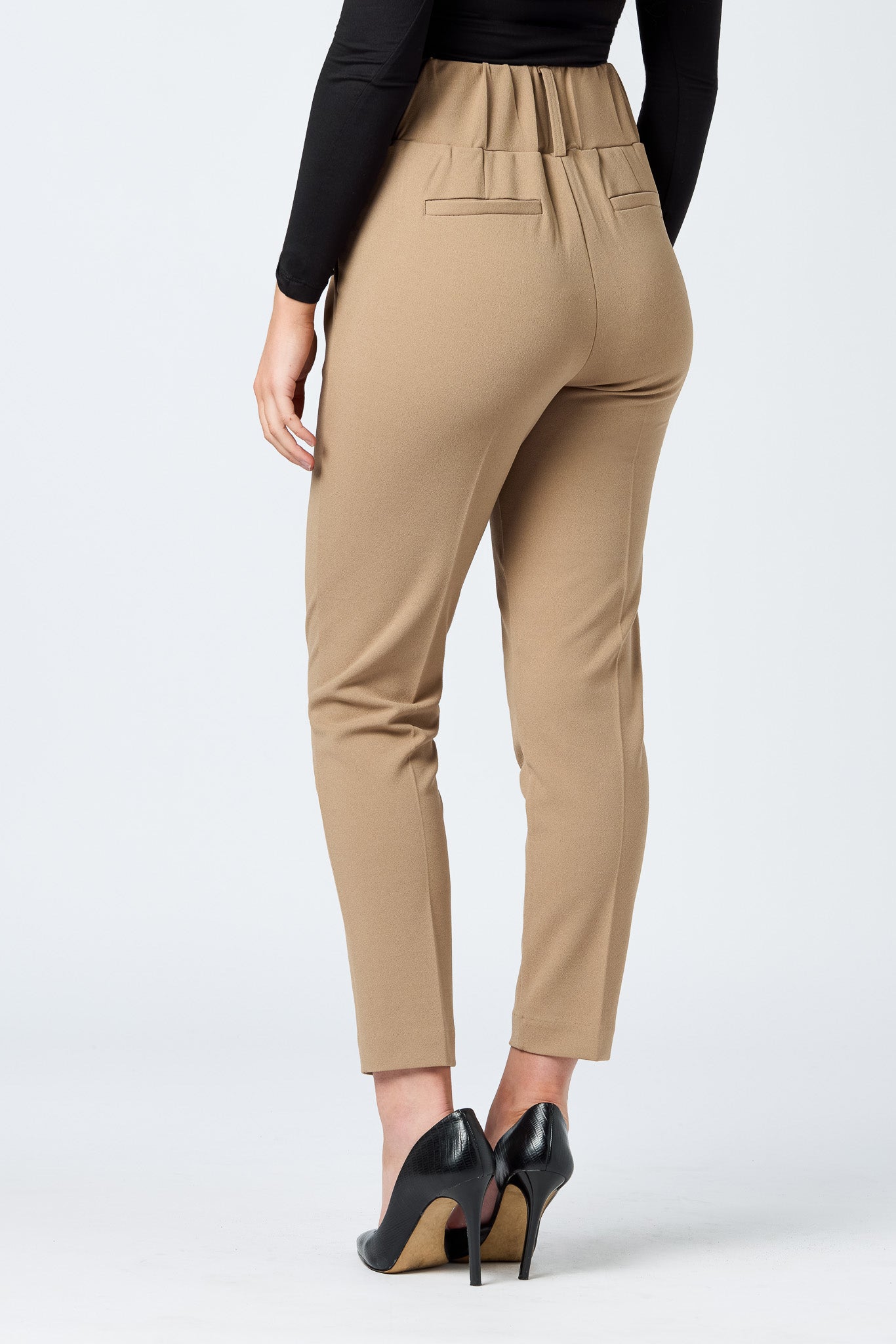 Pantalon en tricot crêpe avec taille à bande large