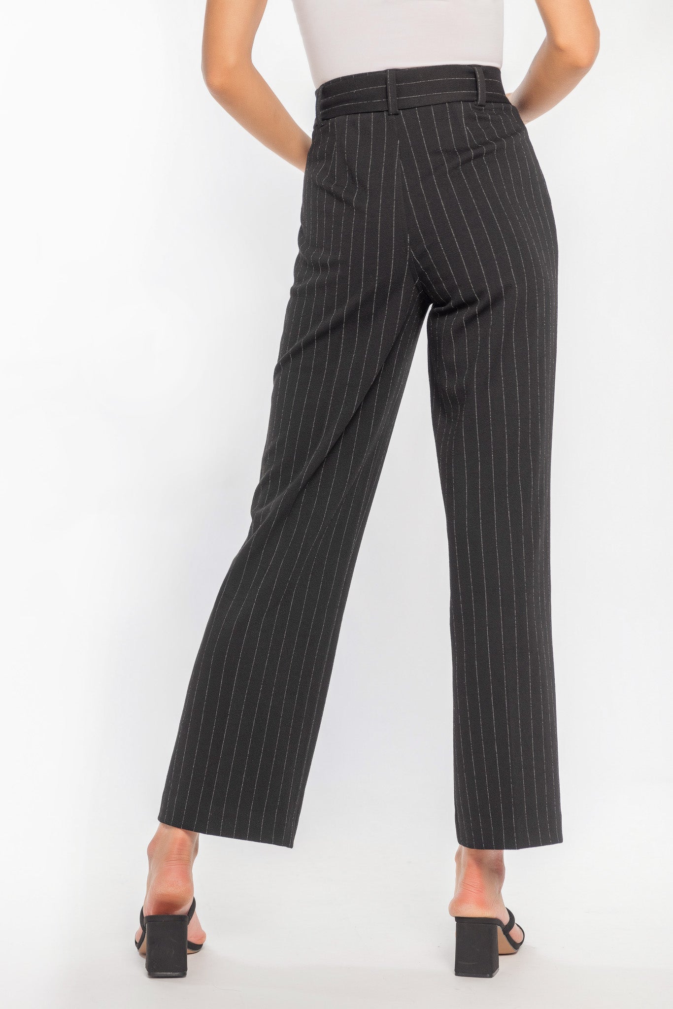 Pantalon jambe large fines rayures