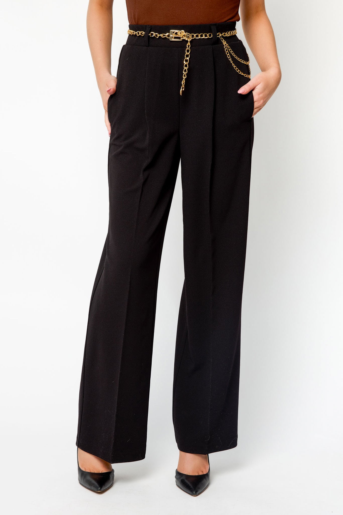 Pantalon taille haute en crêpe tricoté avec ceinture chaîne
