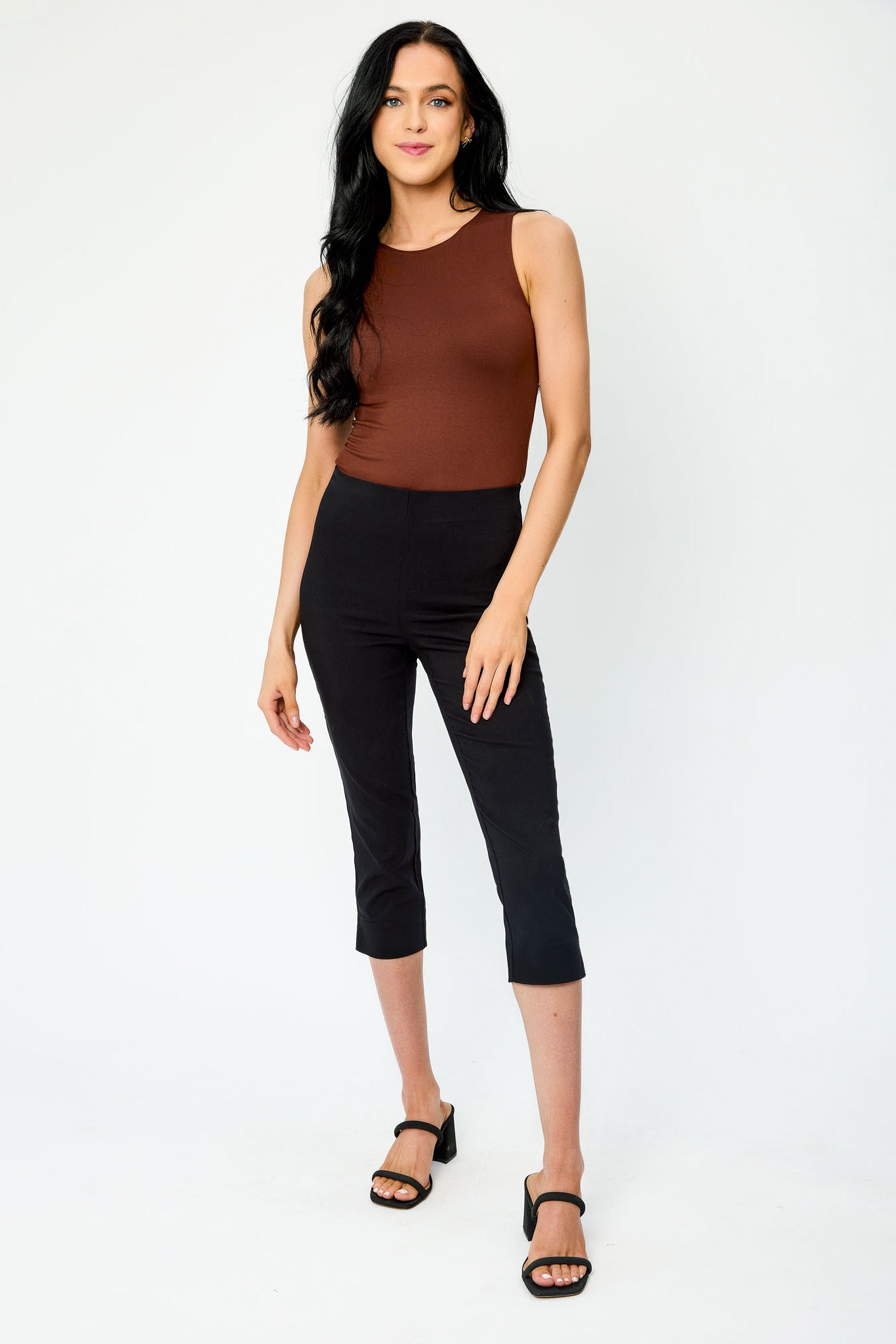 Pantalon écourté à enfiler avec taille haute