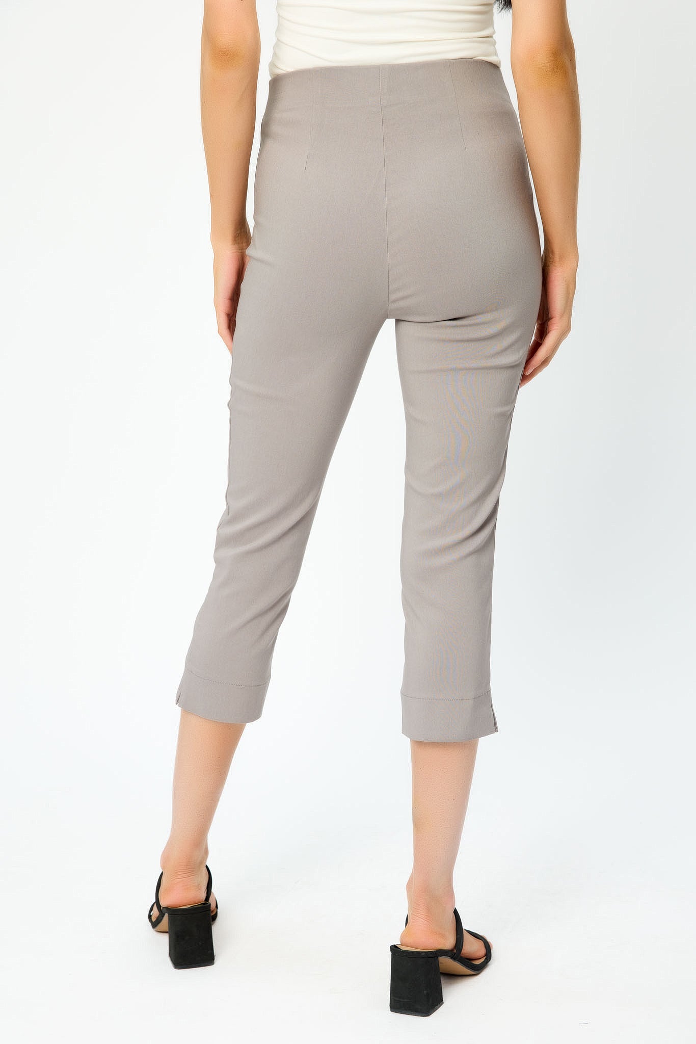 Pantalon écourté à enfiler avec taille haute