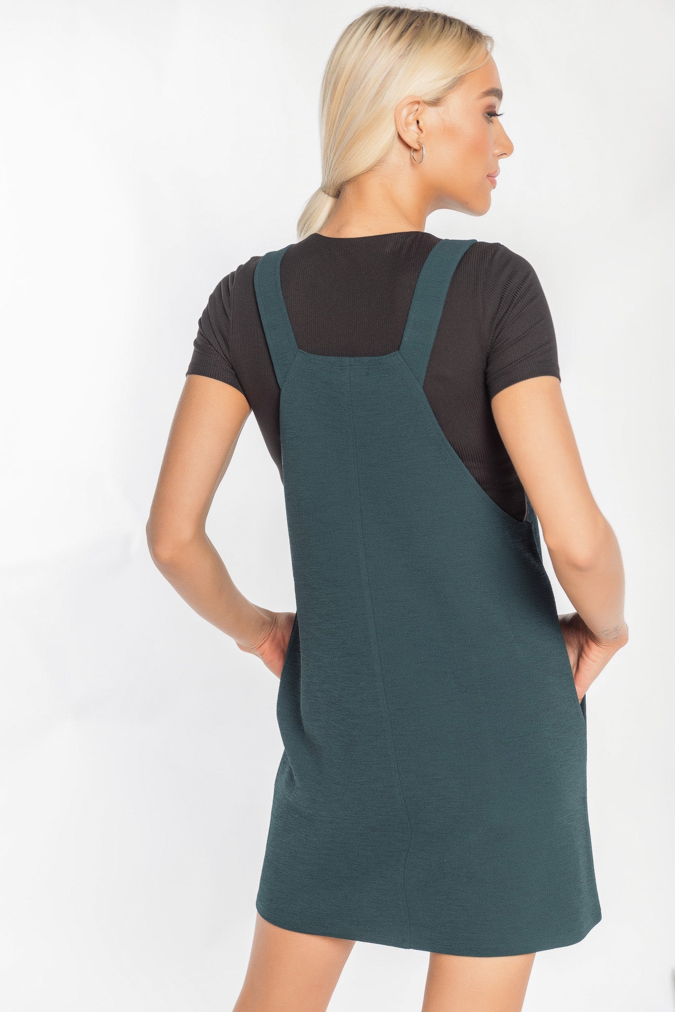 Robe-tablier avec boucles