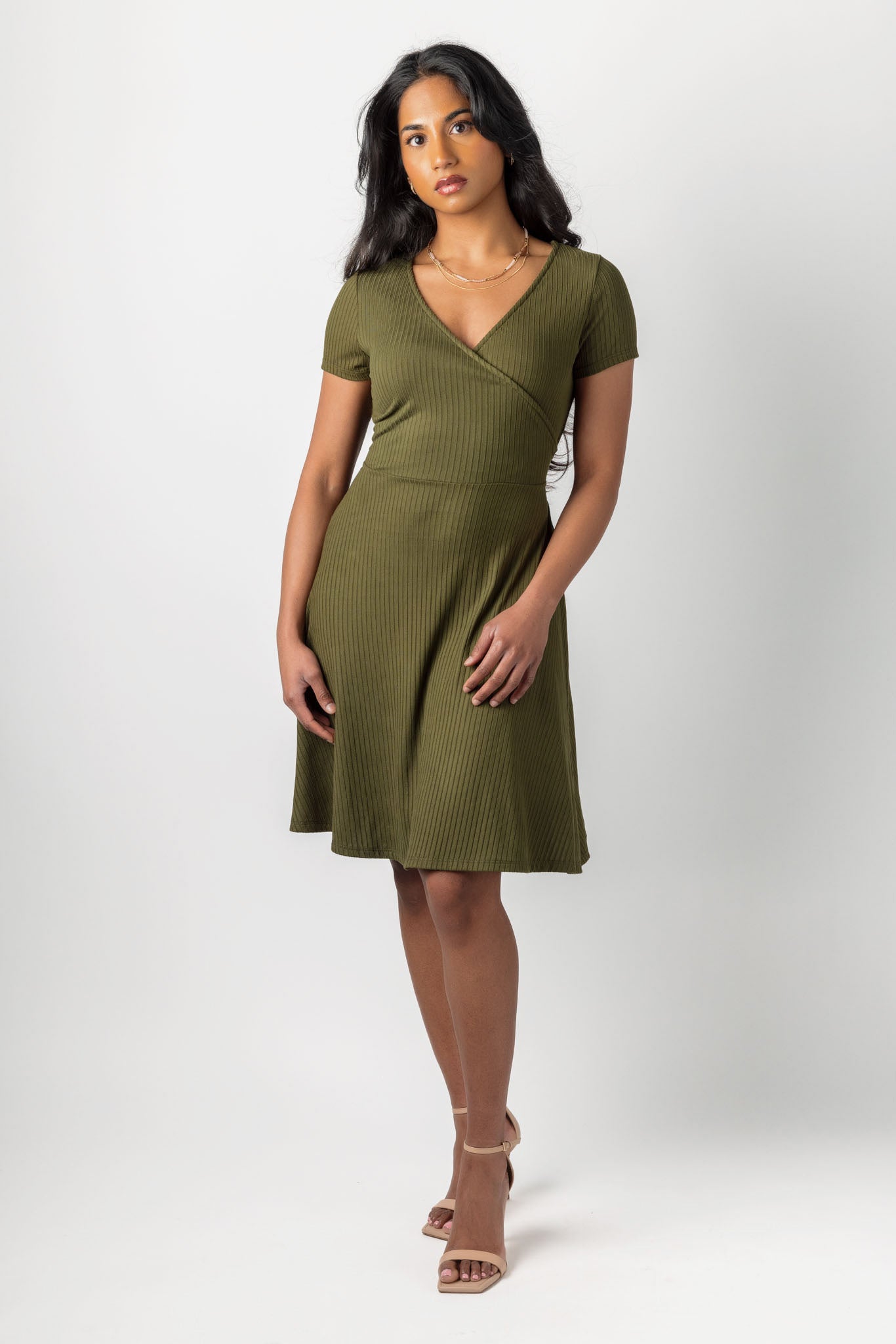 Robe patineuse croisée en tricot côtelé