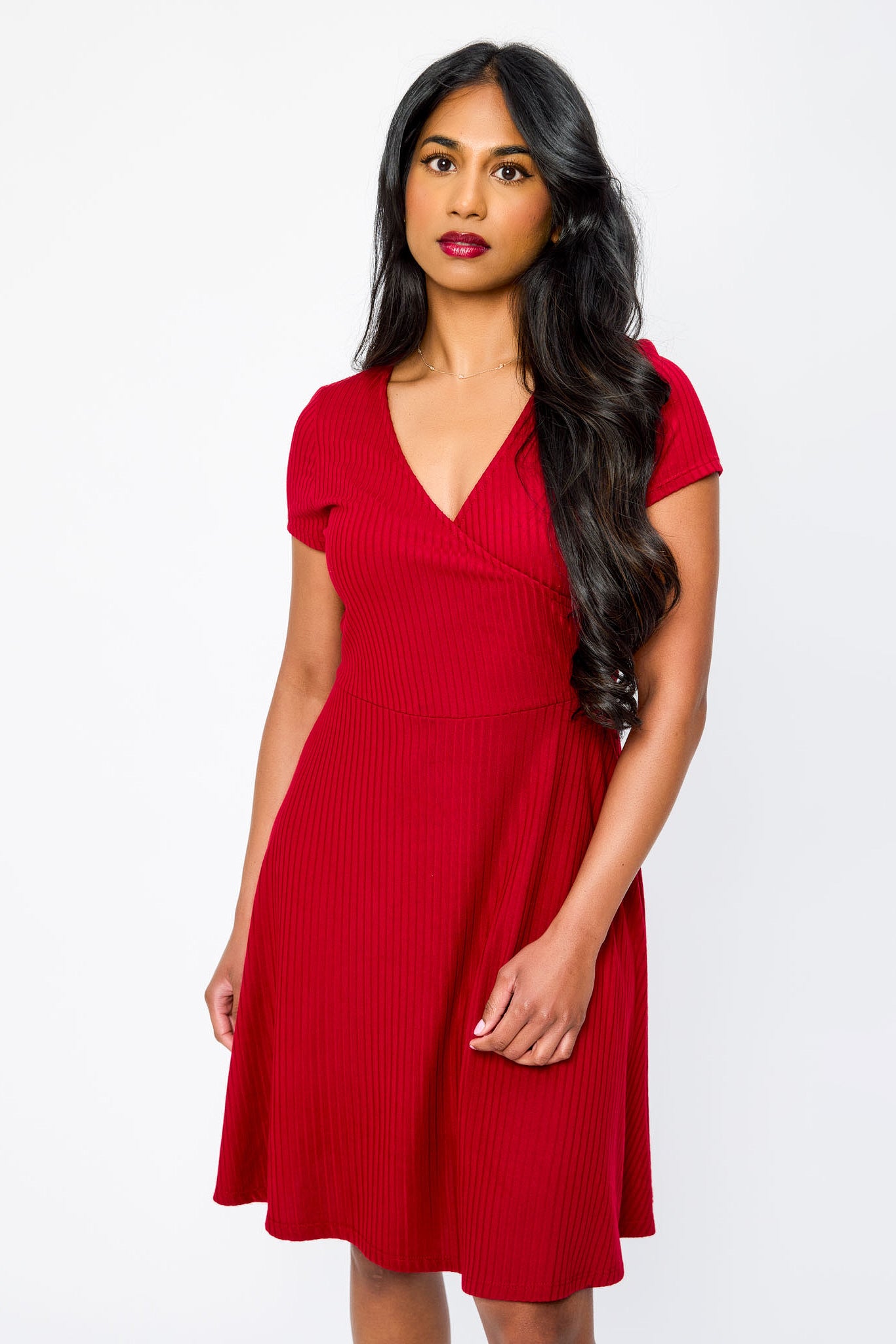 Robe patineuse croisée en tricot côtelé