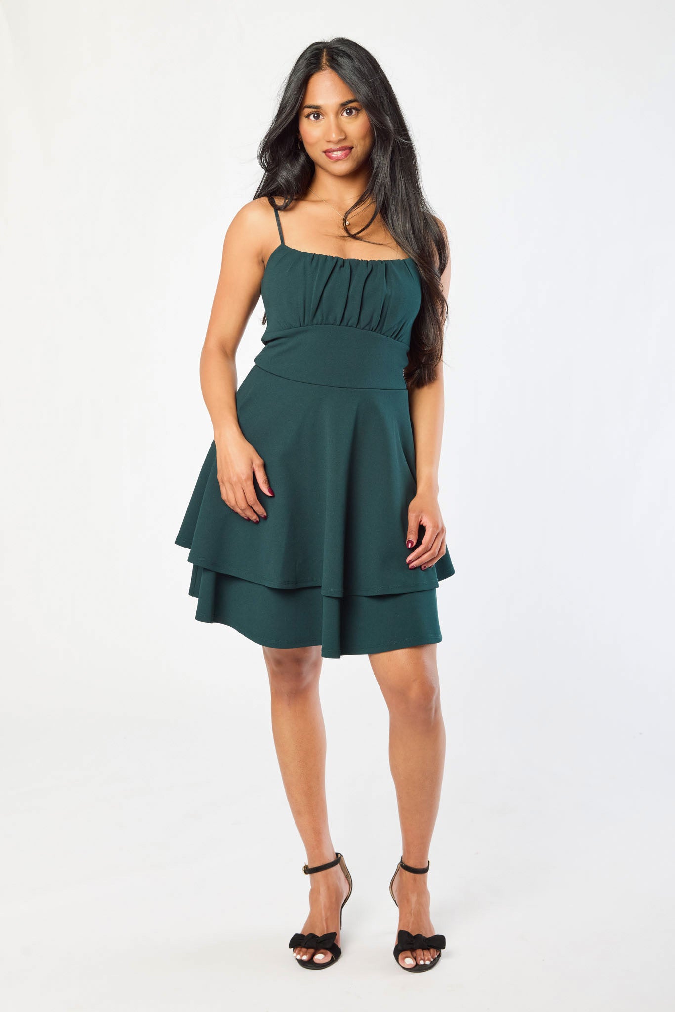 Robe patineuse à bretelles spaghetti en crêpe extensible