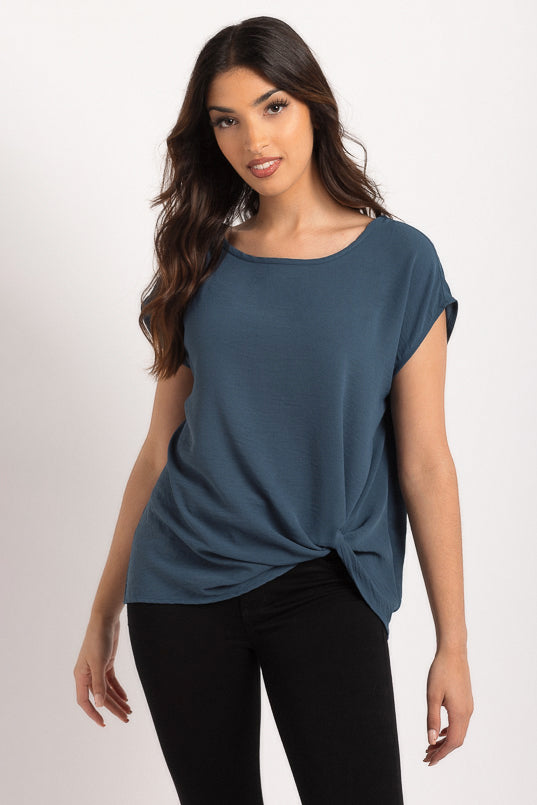 Blouse manches courtes à ourlet noué