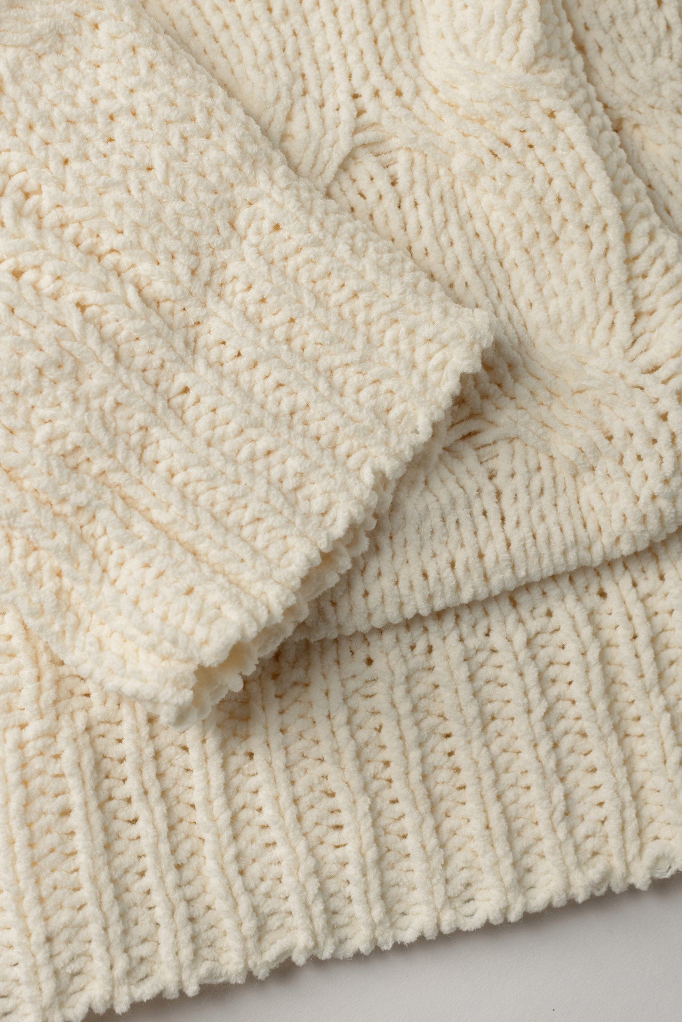 Cardigan ouvert en tricot torsadé en chenille