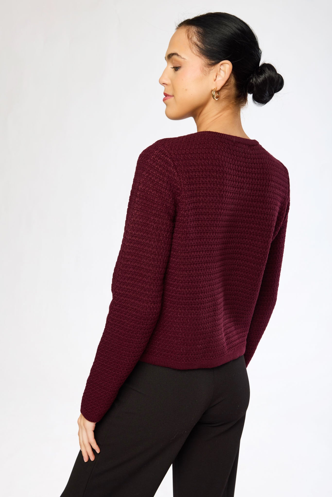 Cardigan côtelé à col rond avec boutons dorés