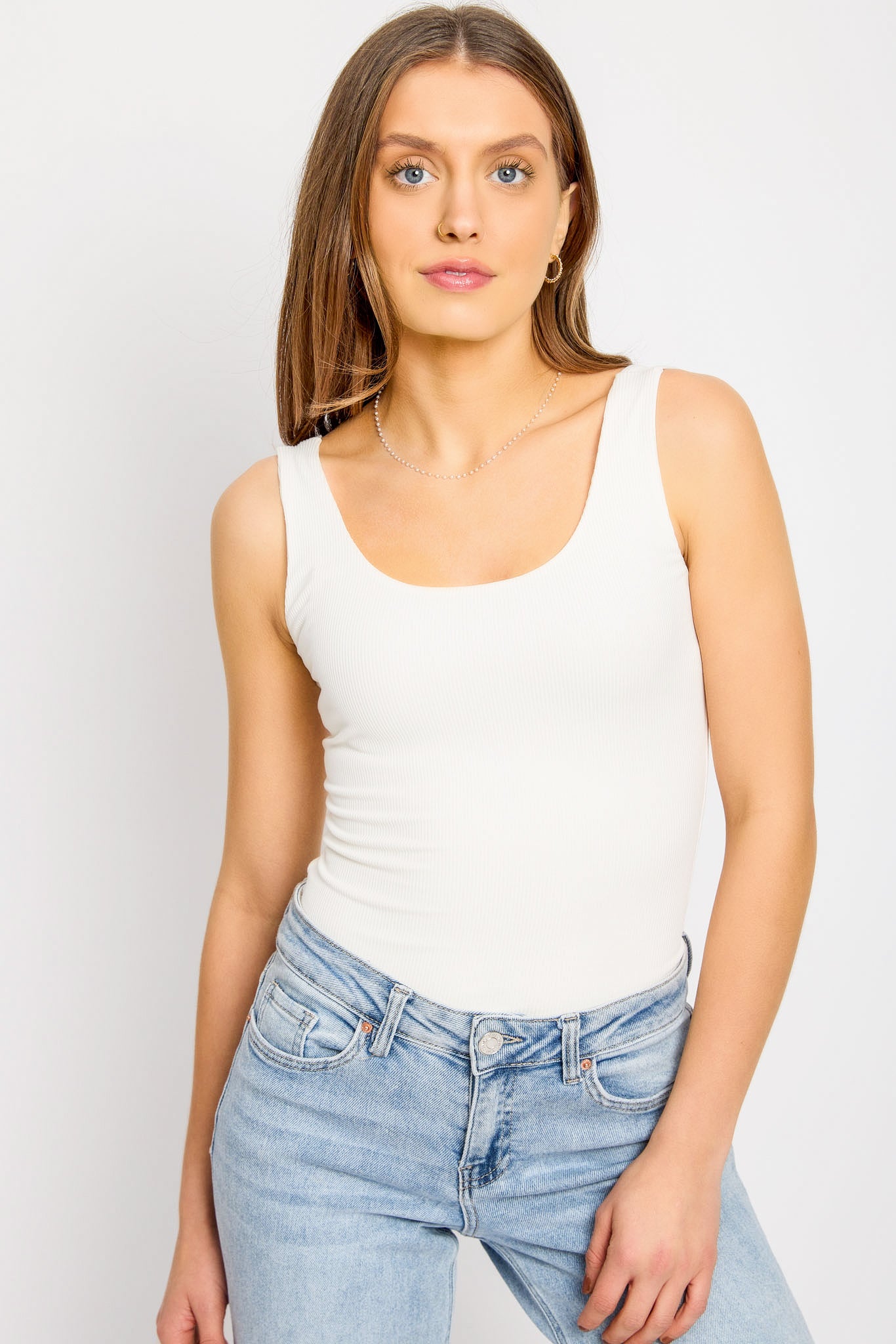 Camisole côtelée à double épaisseur et col rond