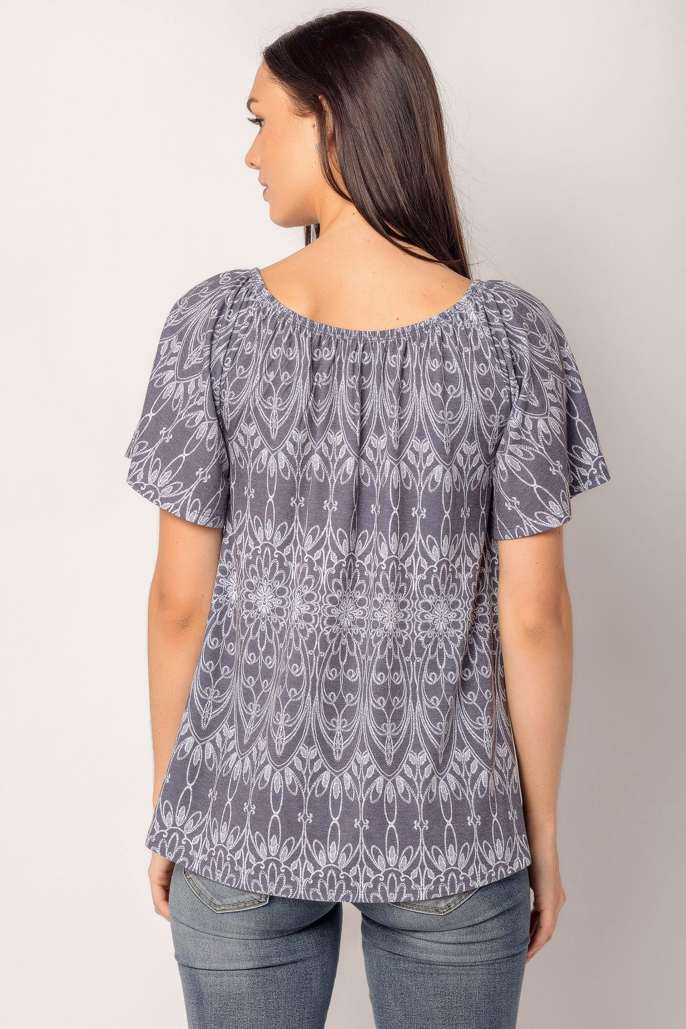 Haut paysanne motif ornemental