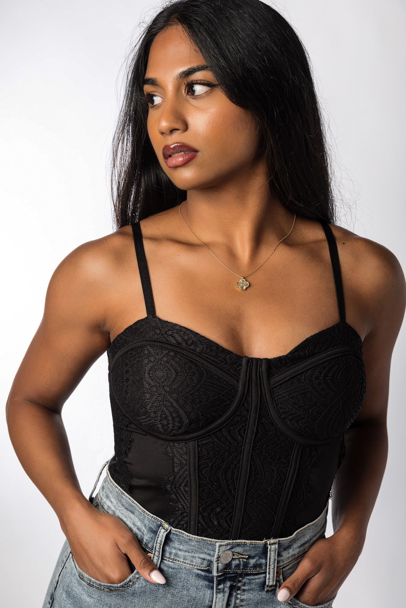 Bustier corset avec dentelle festonnée