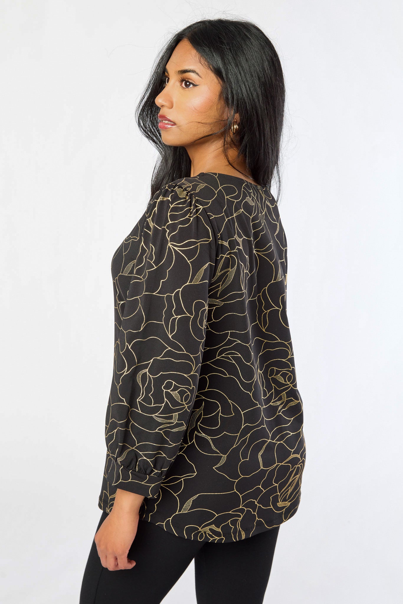 Crew-Neck Balloon 3/4 Sleeve Floral Foil Top with Shirttail Hem