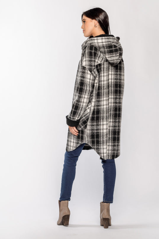Manteau-chemise foncé à carreaux doublure sherpa