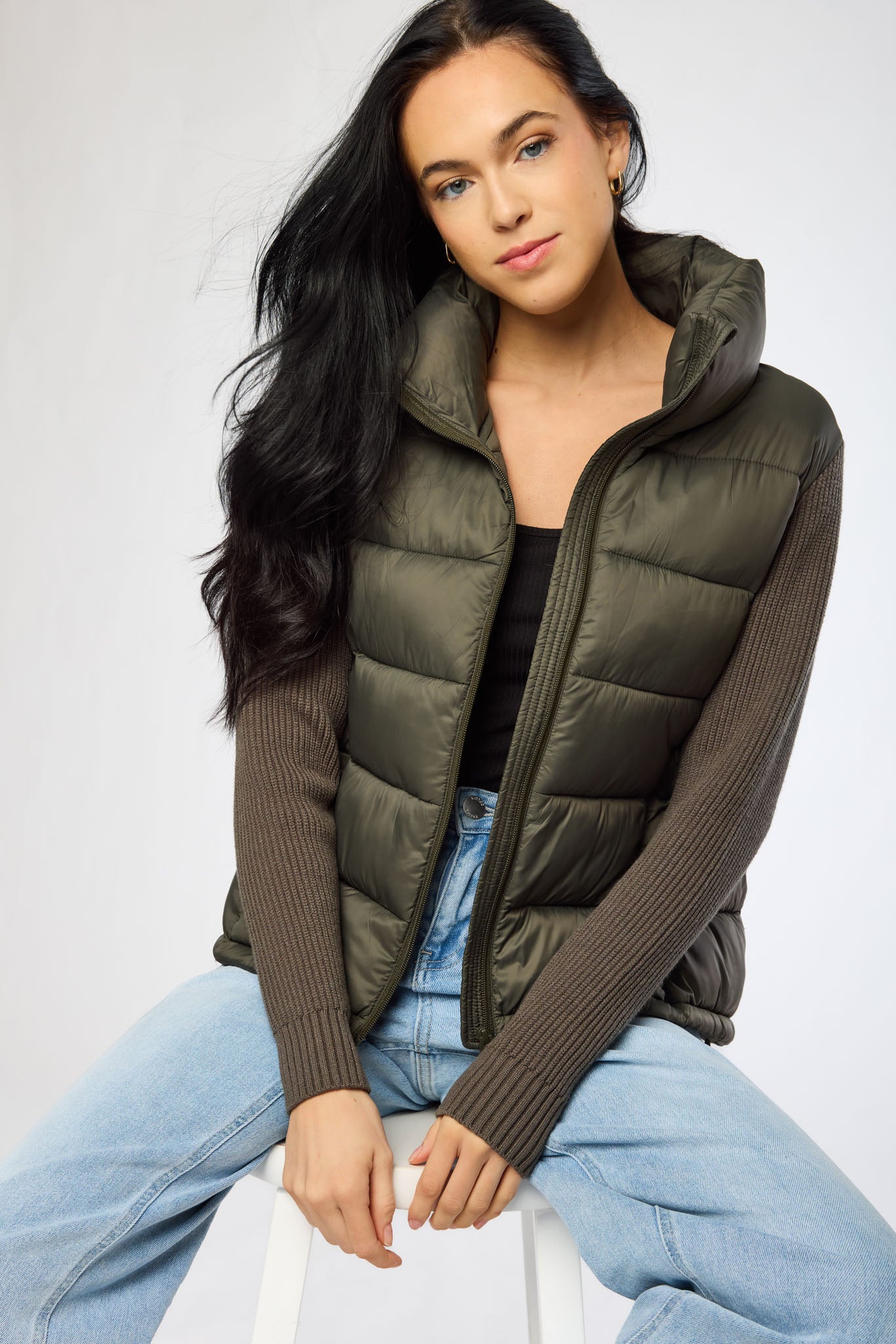 Manteau matelassé à manches tricotées