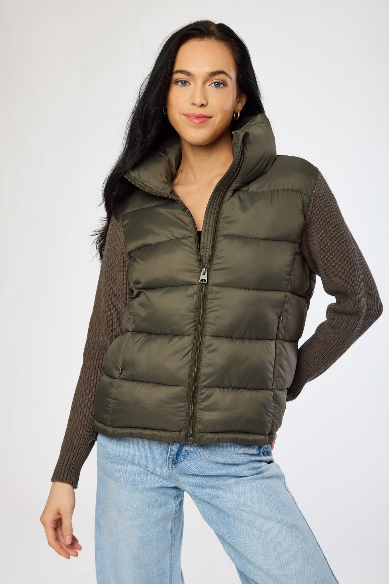 Manteau matelassé à manches tricotées