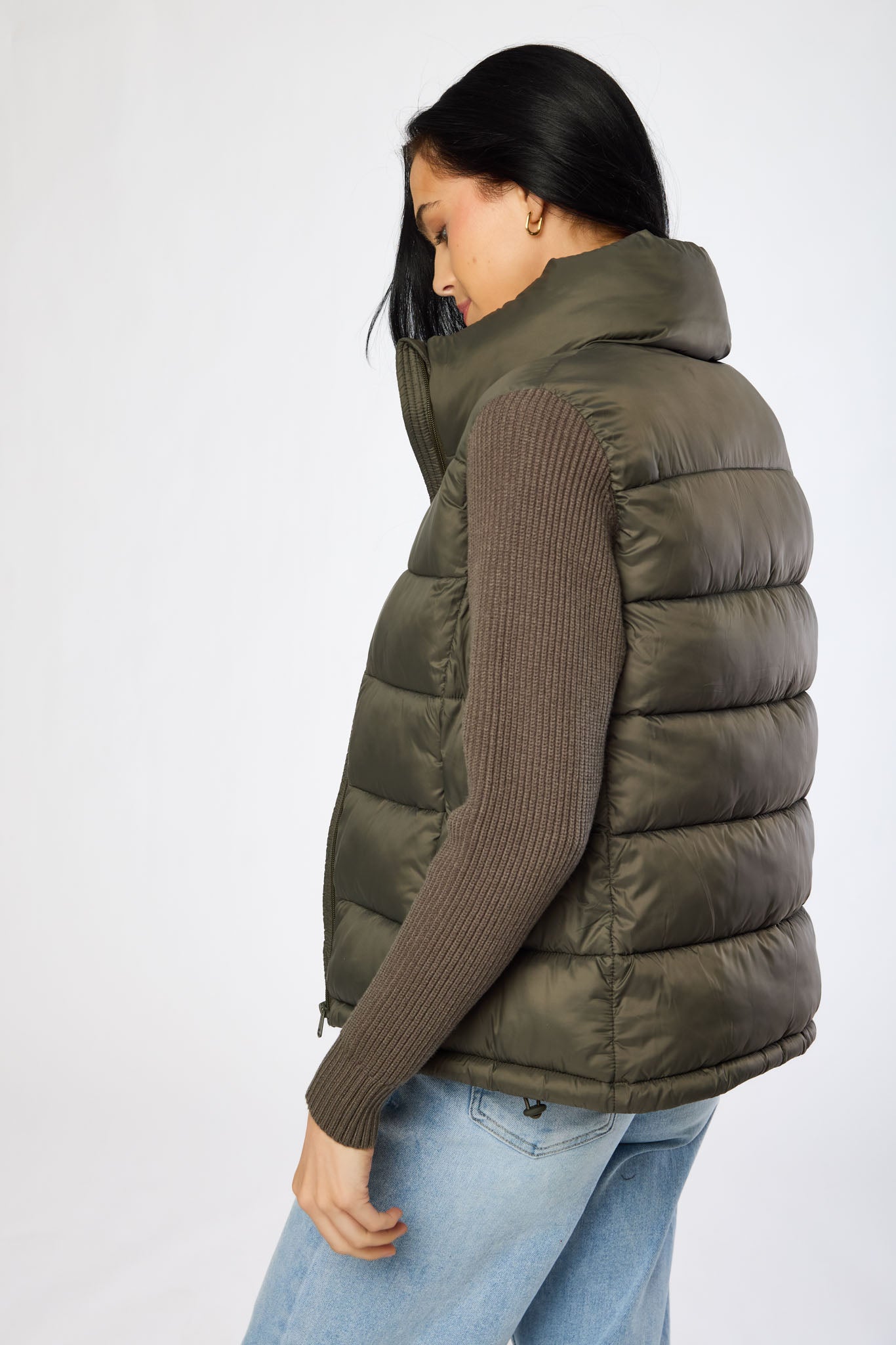 Manteau matelassé à manches tricotées