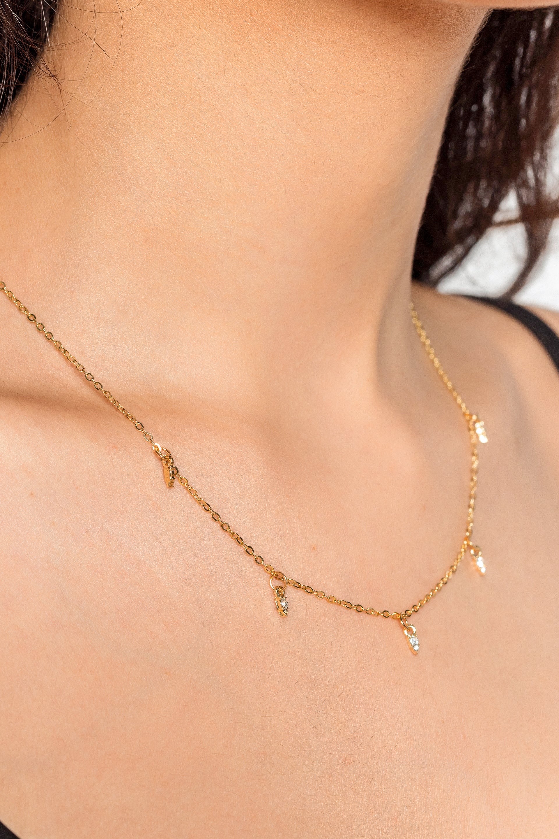 Collier délicat charme pierres du Rhin