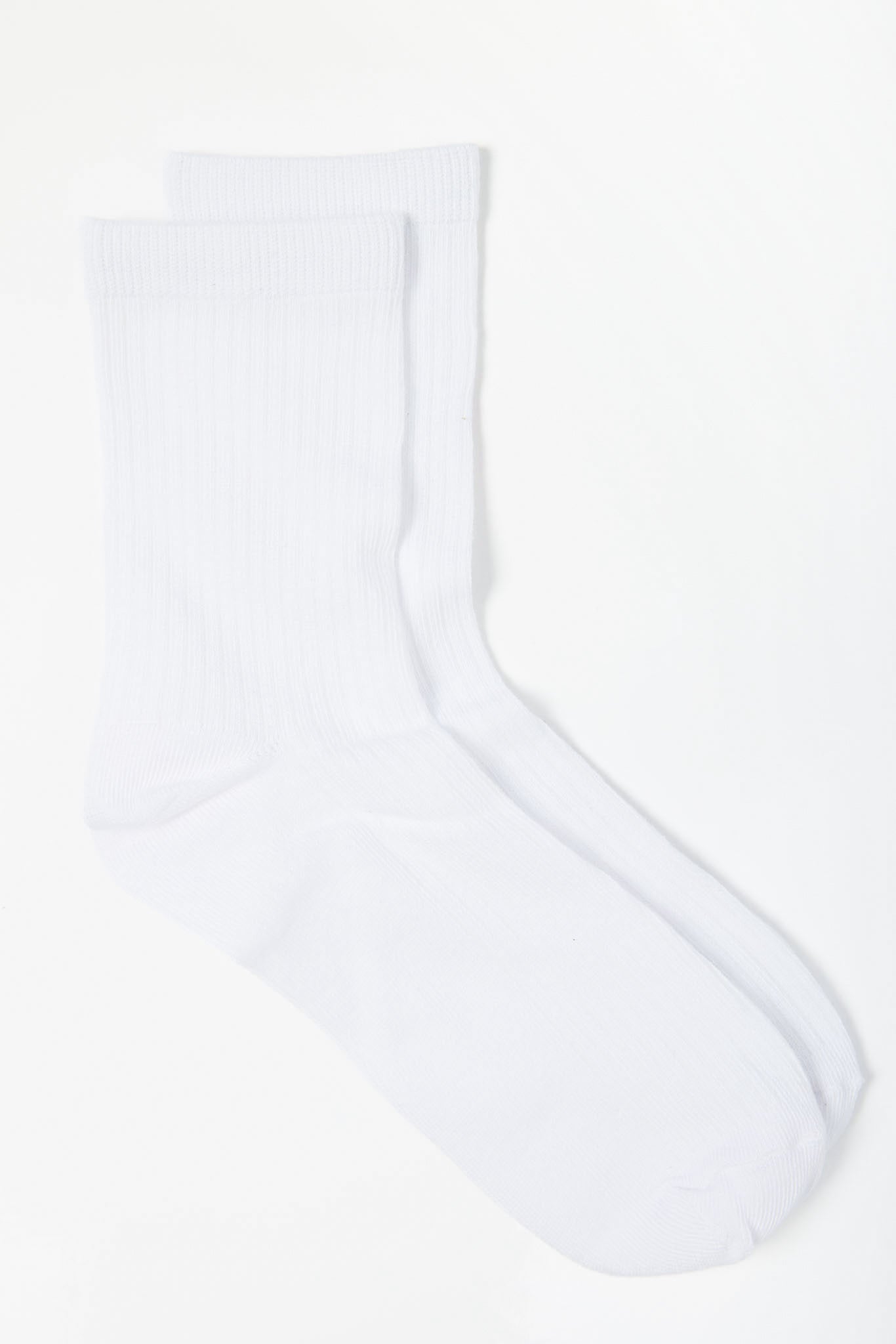 Solid Ribbed Crew Socks