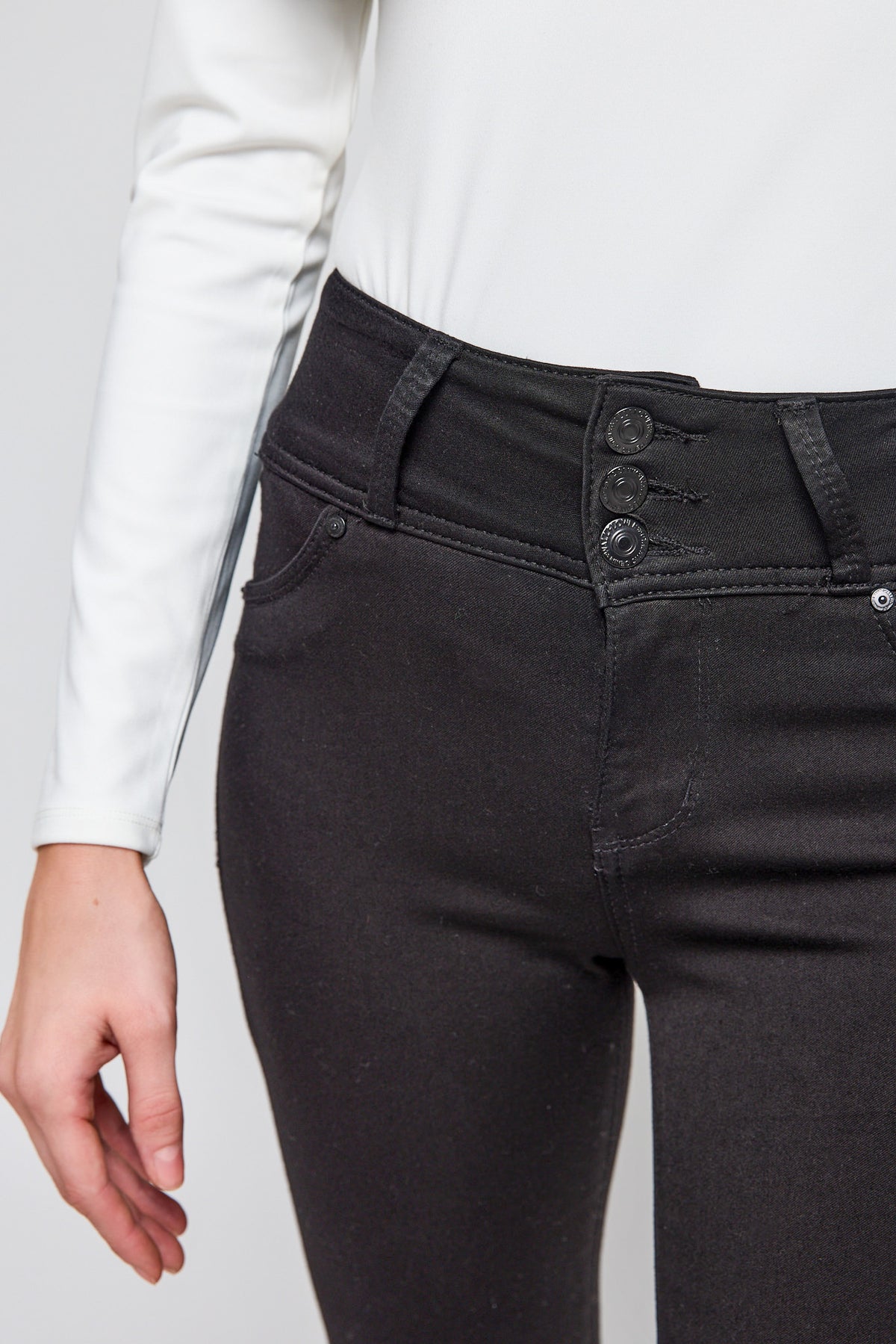 WallFlower Noir Wash InstaSoft Sassy Skinny High-Rise Jegging