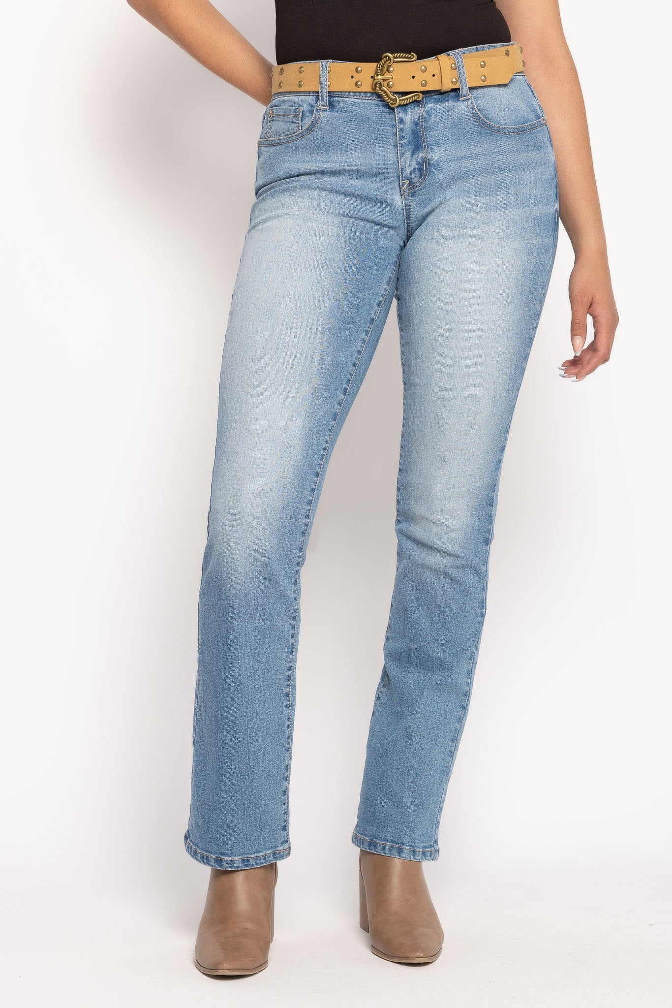 Wallflower Legendary Fit Bootcut Jeans in Elle Wash