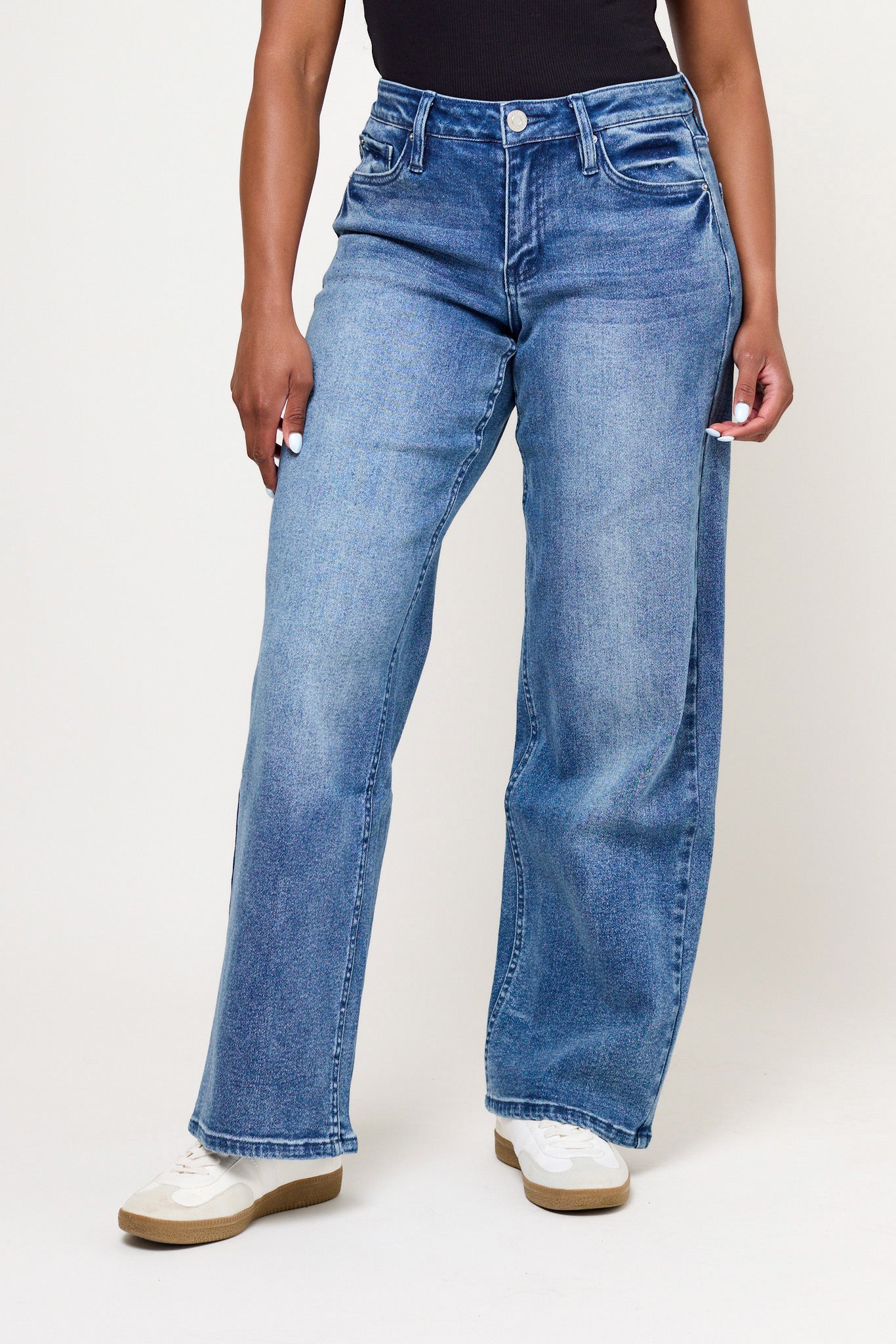 Tattoo "Avery" Mid-Wash High-Rise Wideleg