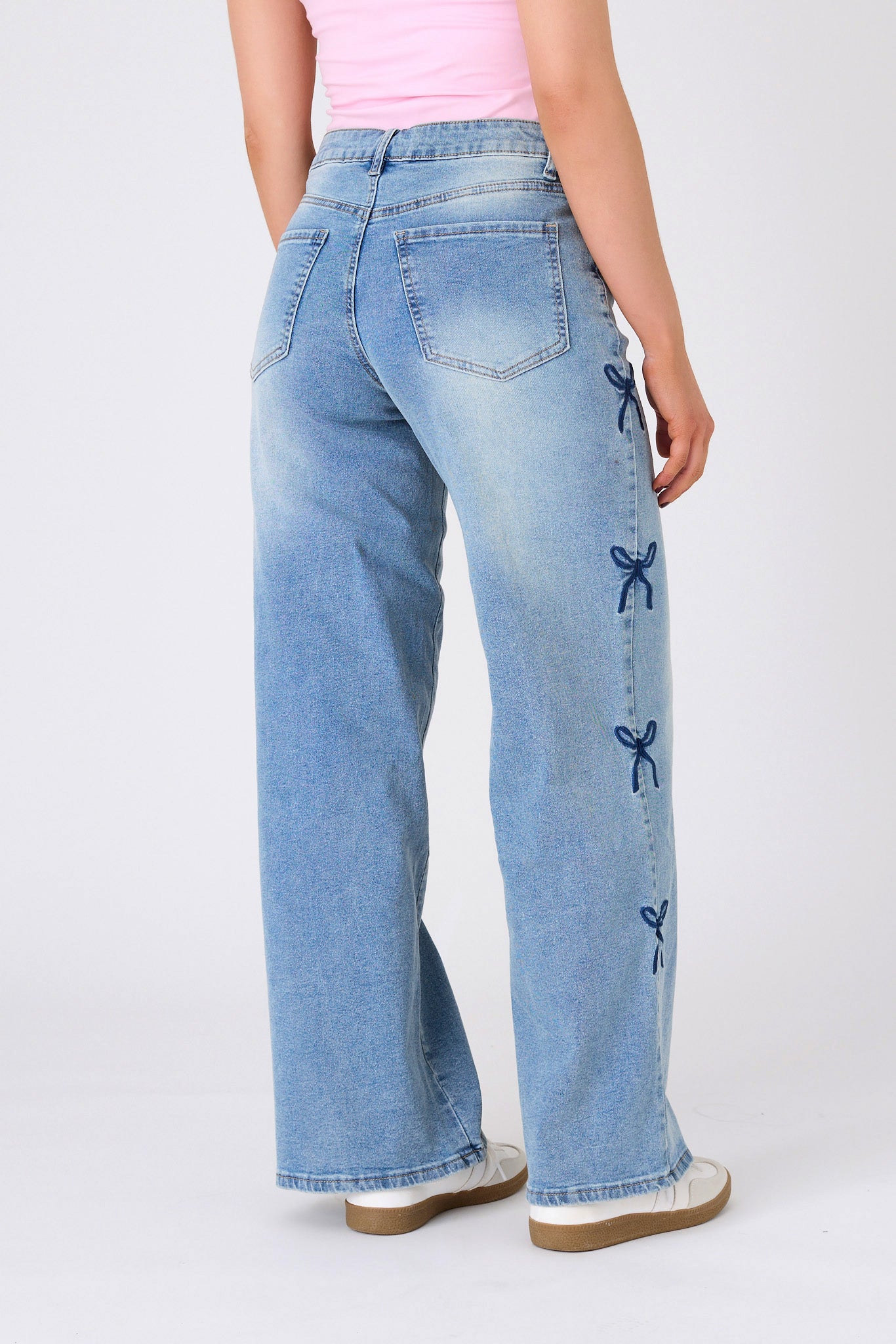 Almost Famous Medium Wash "Ultra 90's" Wide-Leg Jean with Bow Embroidery