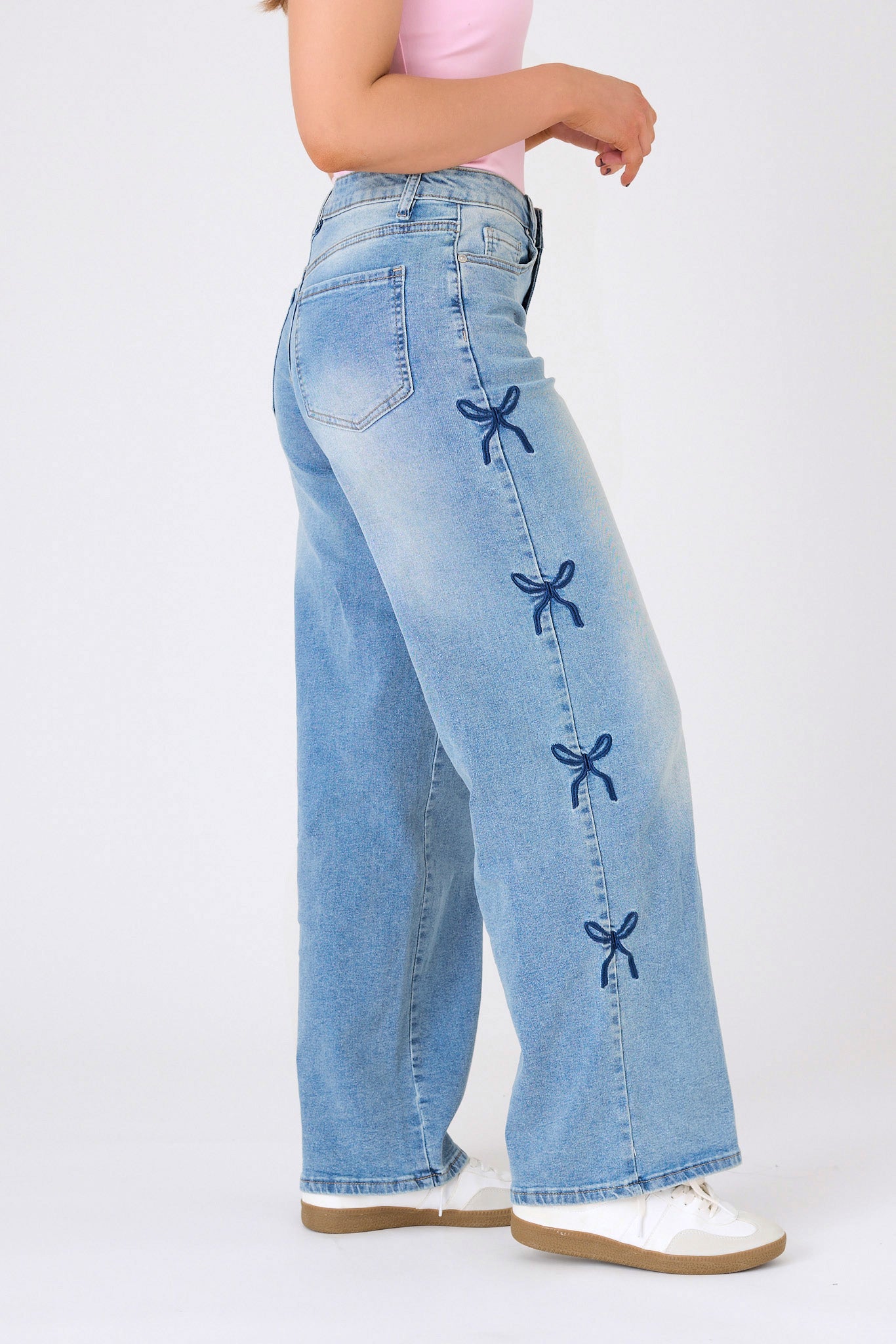 Almost Famous Medium Wash "Ultra 90's" Wide-Leg Jean with Bow Embroidery