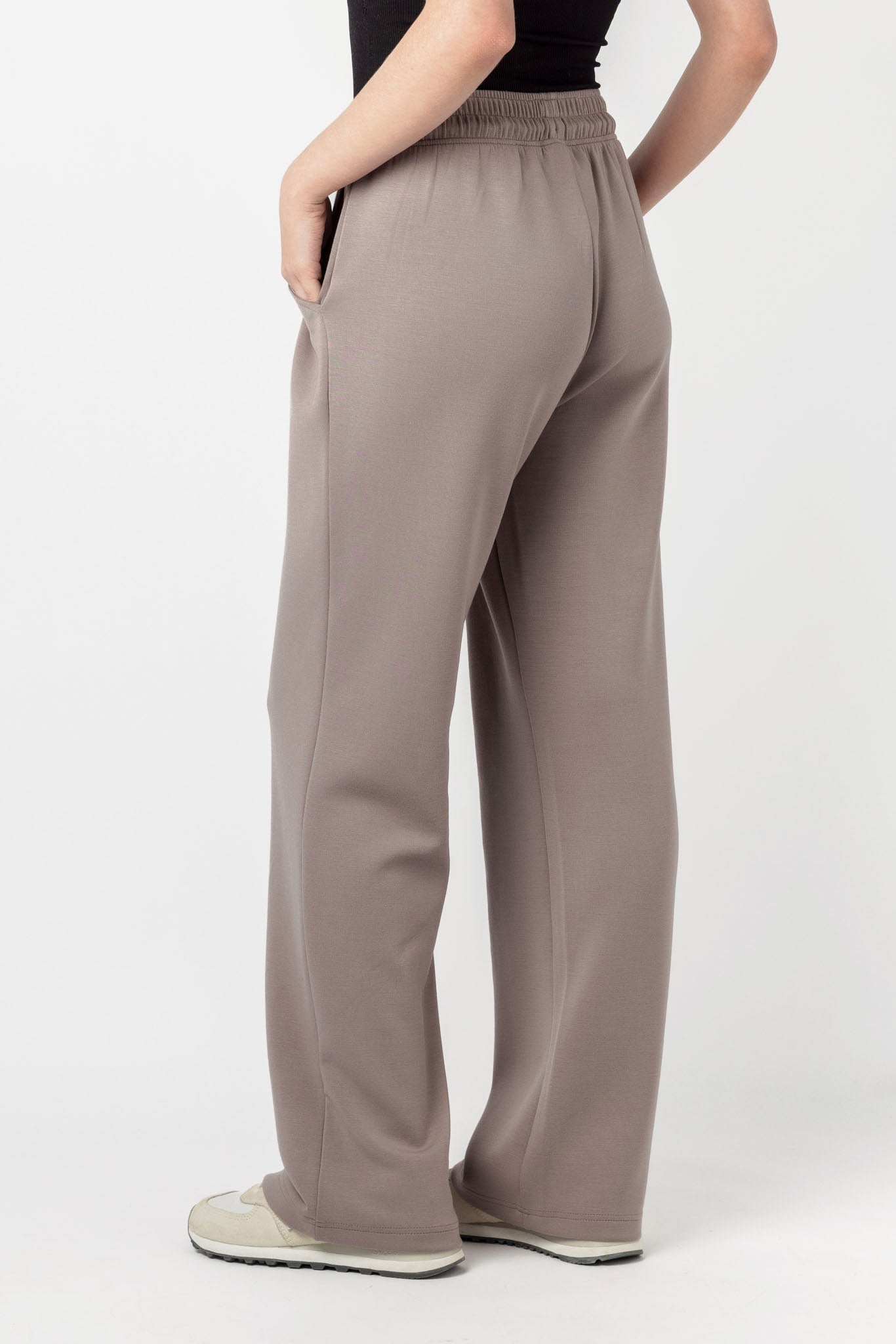 Pantalon à jambe large en modal doux