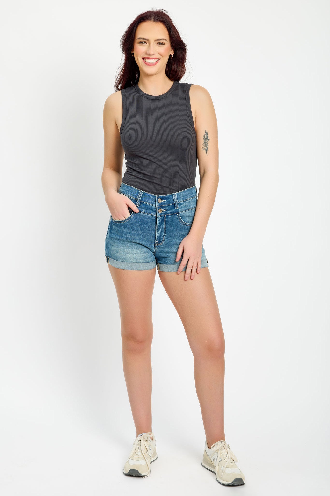 Short WallFlower délavé Hannah taille haute