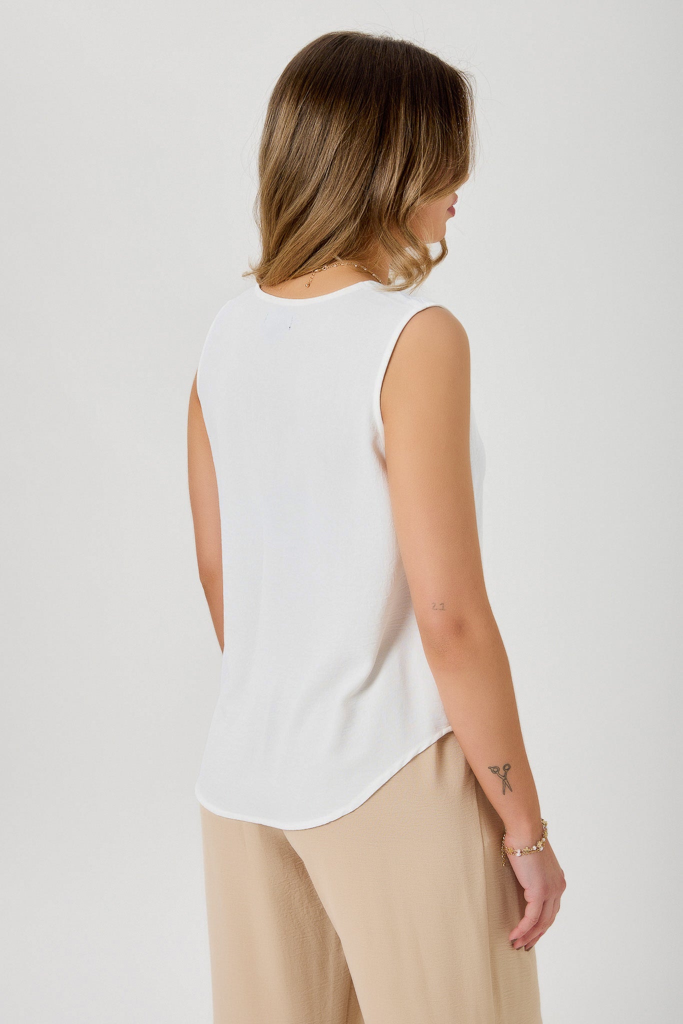 Airflow V-Neck Sleeveless Blouse with Buttons