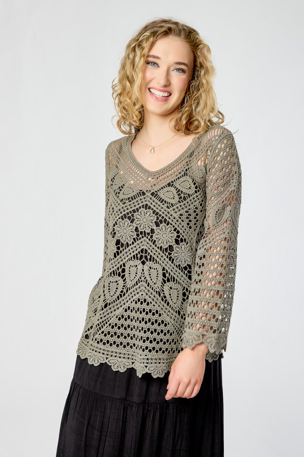 Tunique à col en V en crochet