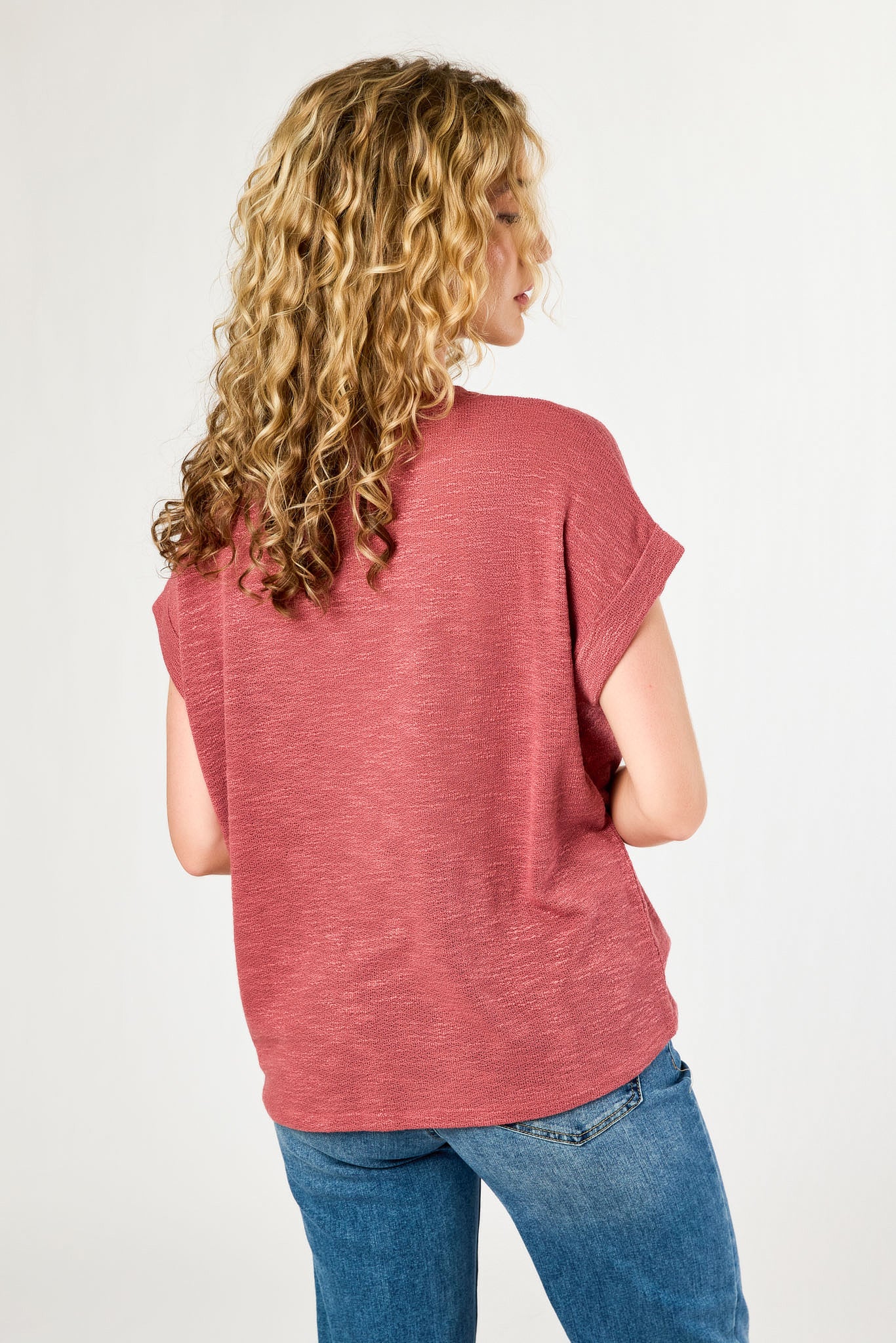 Haut à manches courtes et col rond