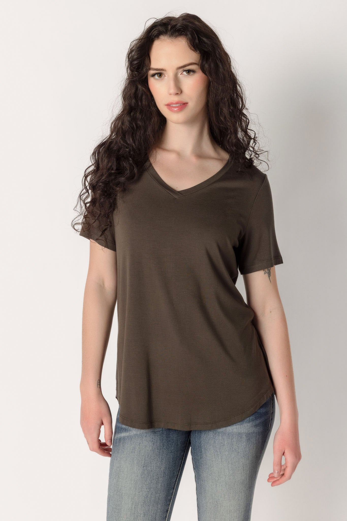 Short Sleeve V-Neck Tee with Shirttail Hem – Eclipse