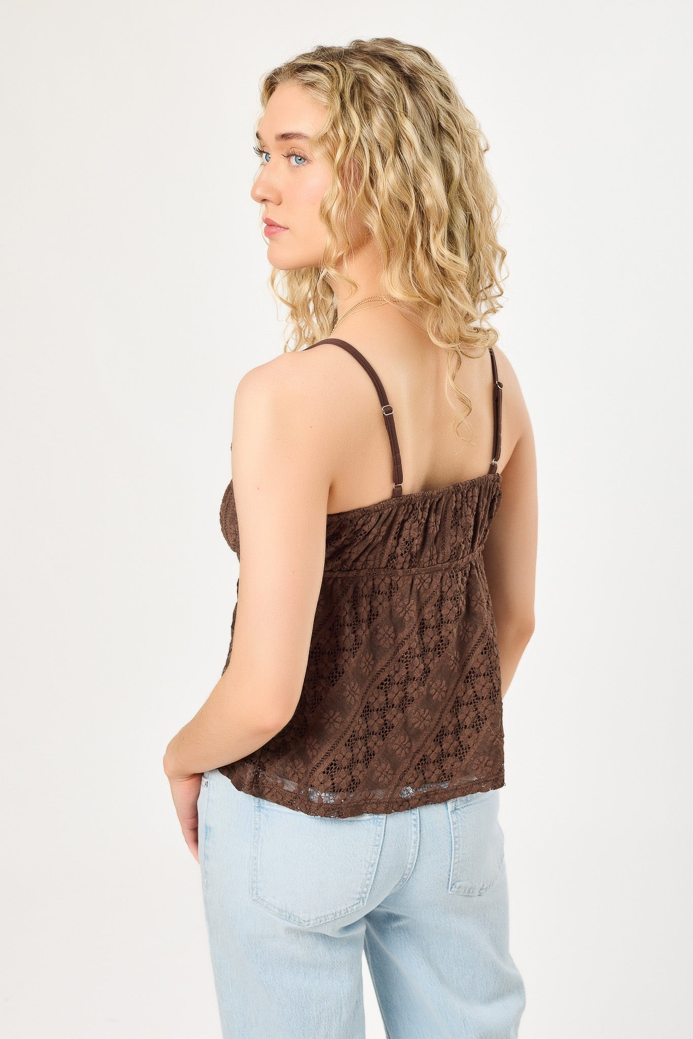 Camisole babydoll en dentelle à fines bretelles