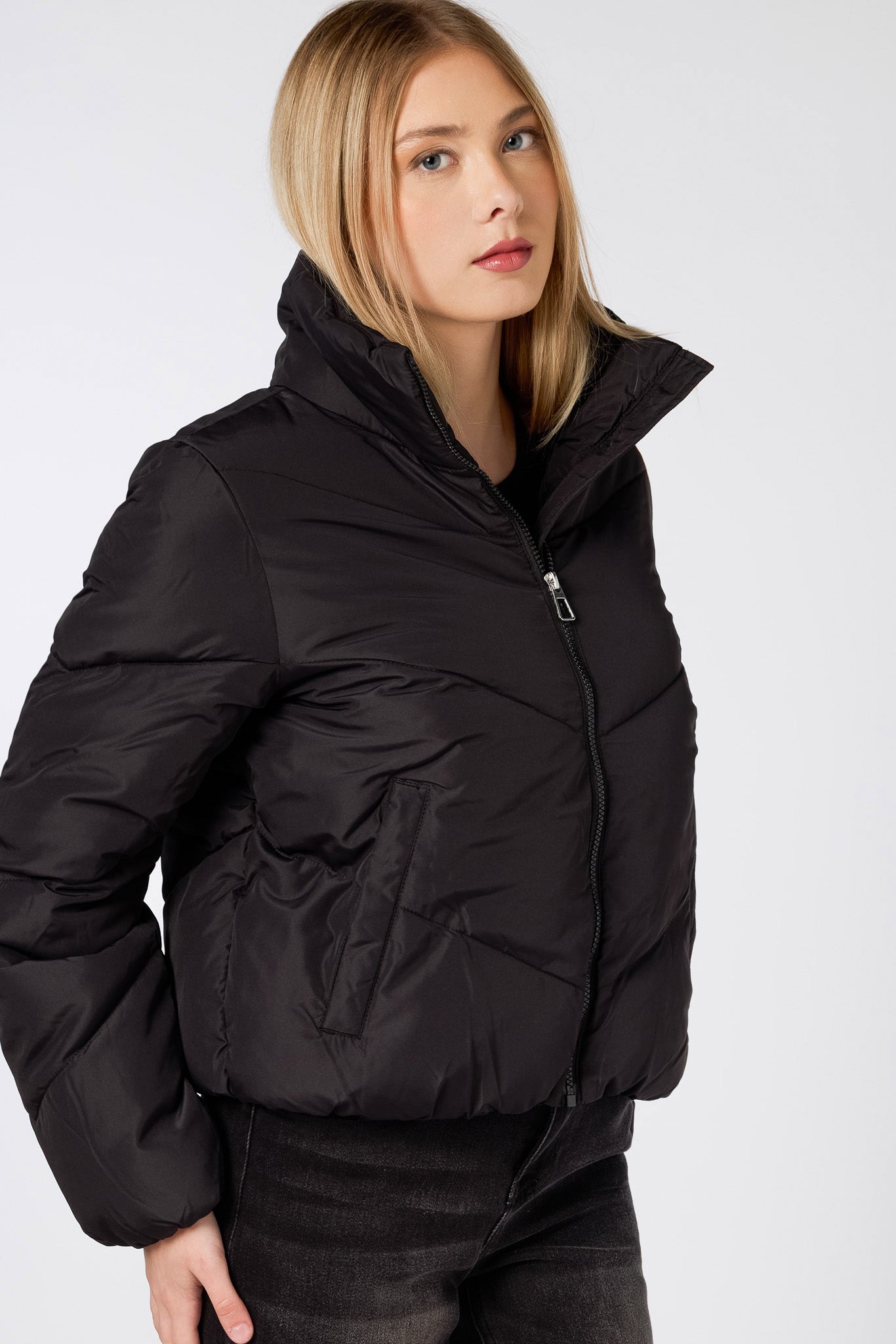 ONLY Maggi Solid Short Puffer