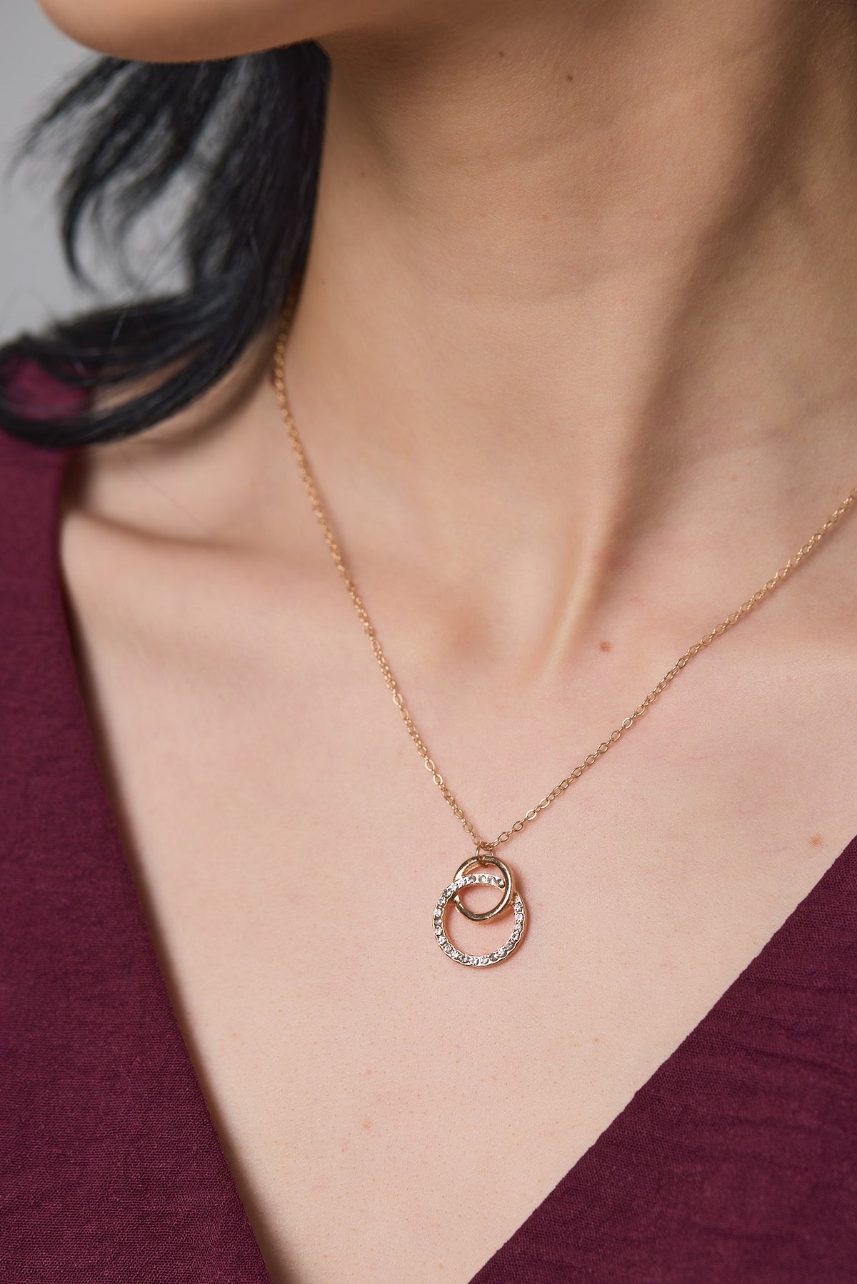 Necklace with Interlocking Circle Pendant