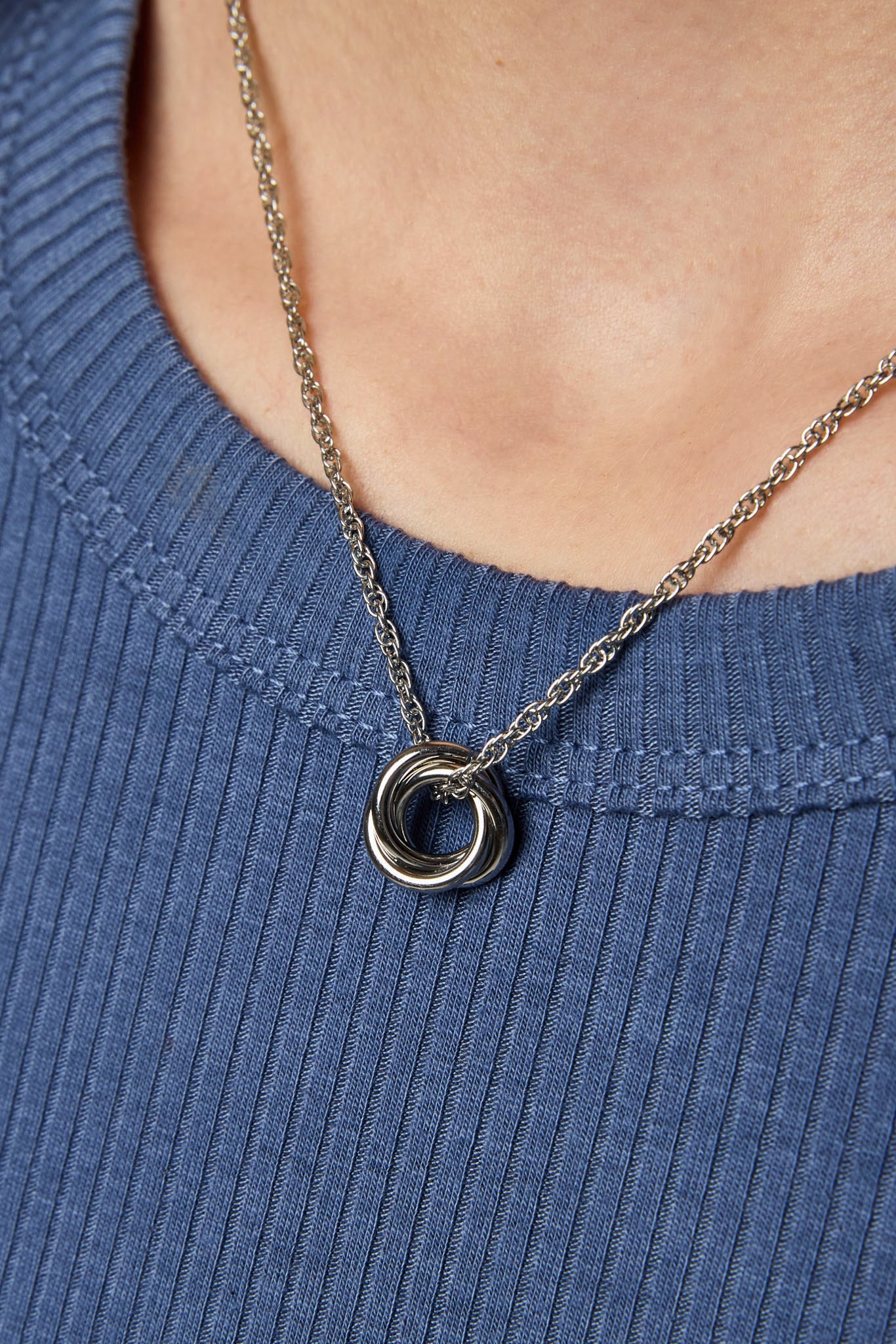 Interlocking Ring Pendant Necklace