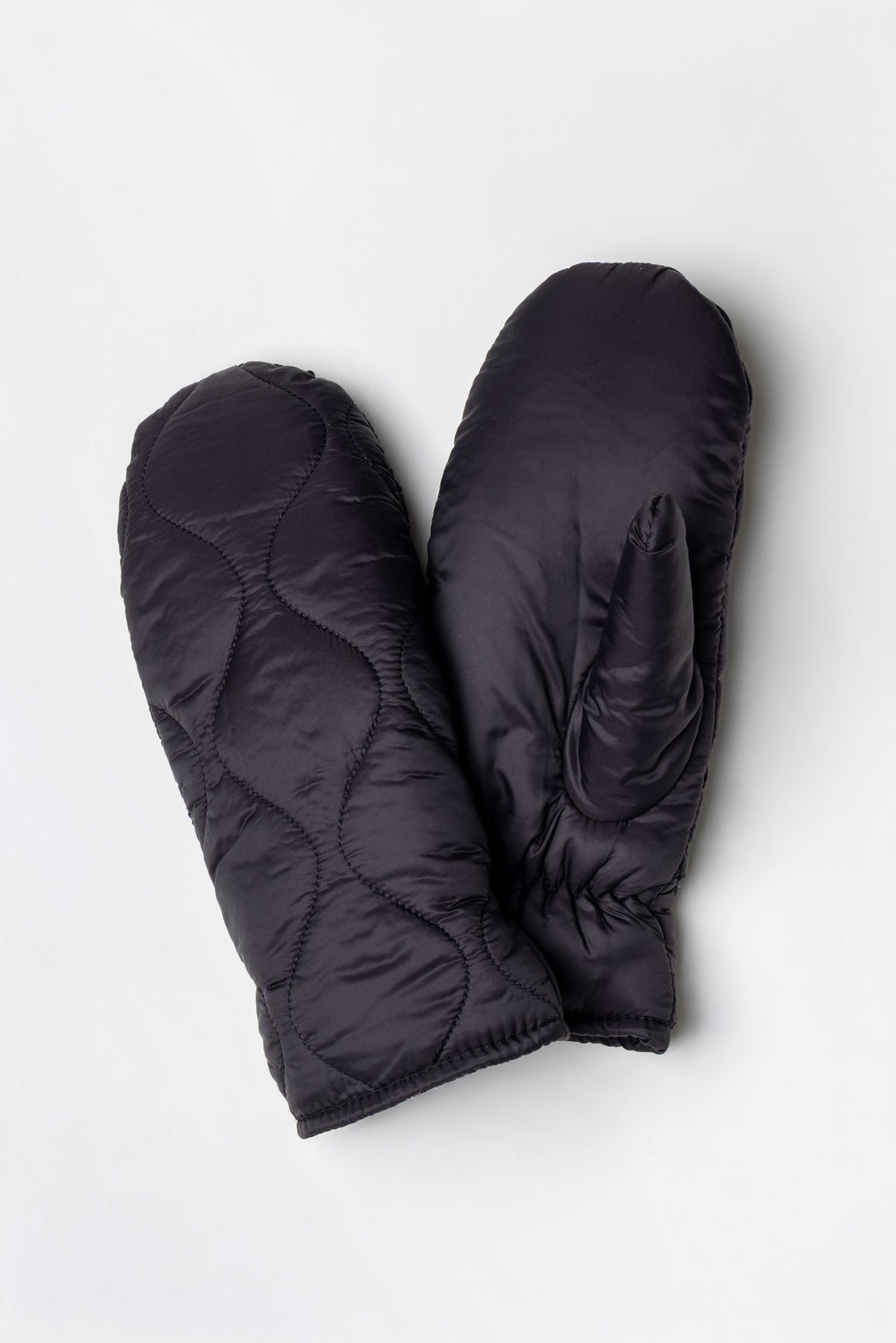 Wave Quilt Puffy Mit with Fur Lining